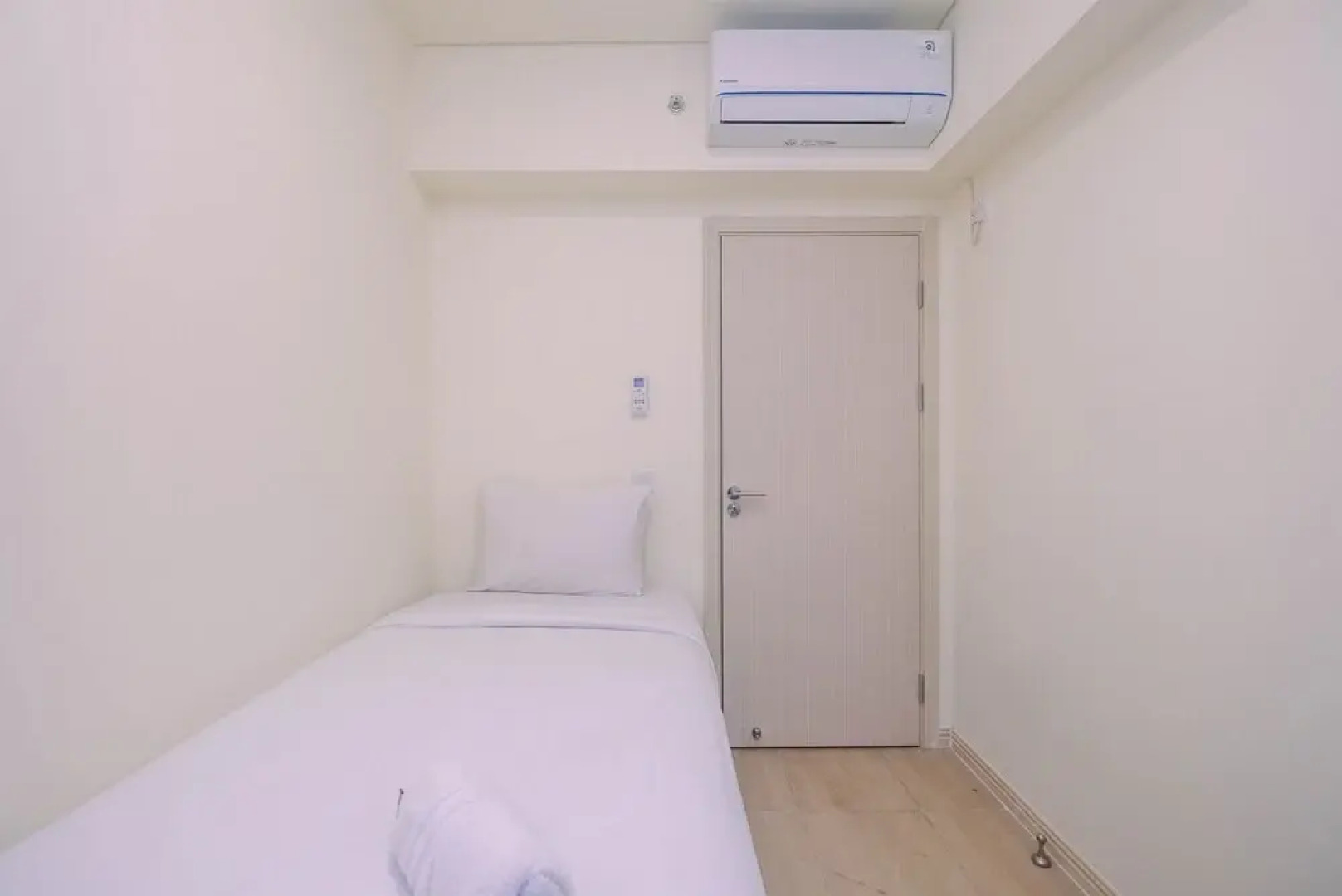 Comfort and Strategic 3BR Meikarta Apartment