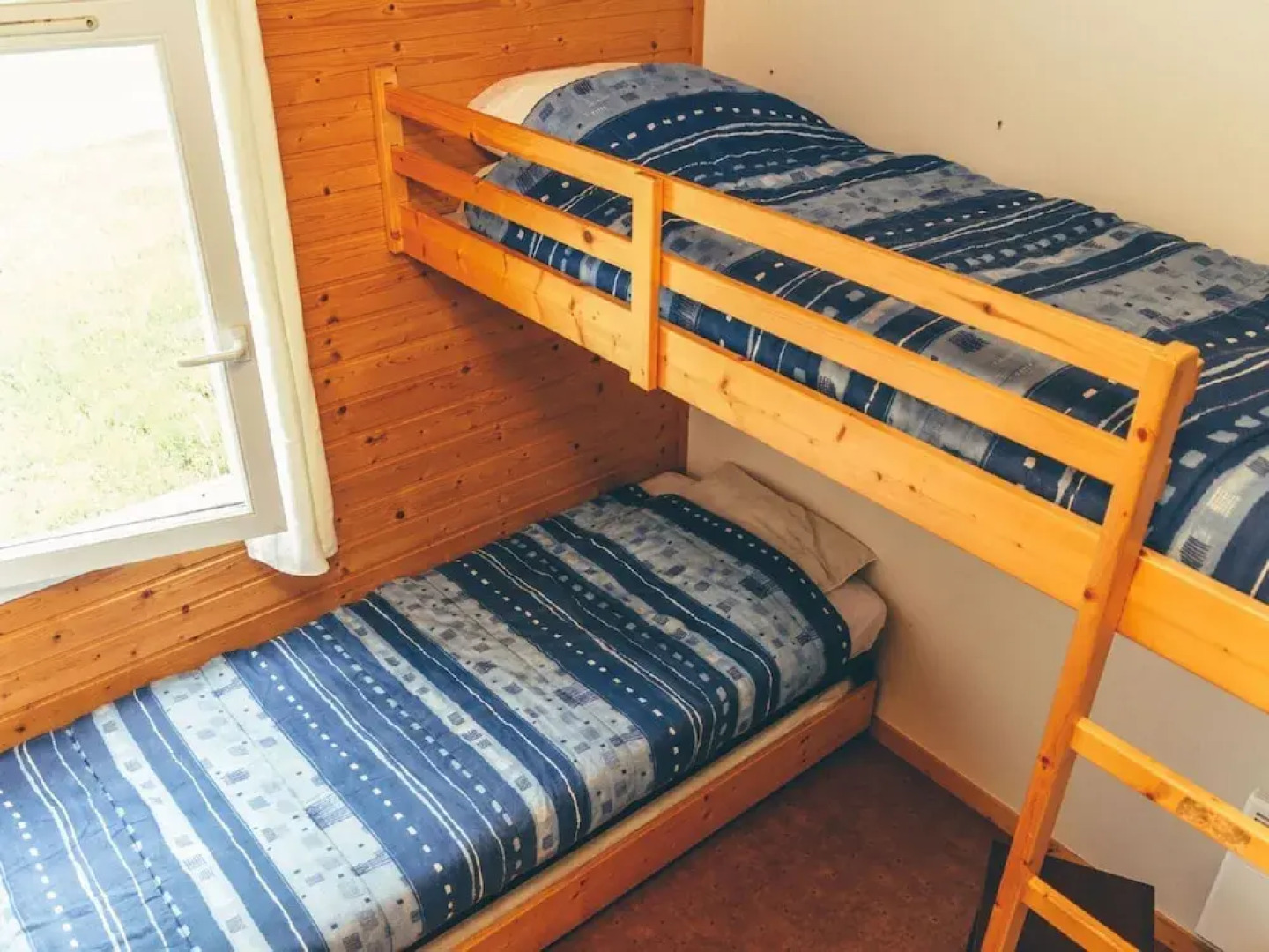 Wooden Chalet With Covered Terrace, on the Edge of a Lake