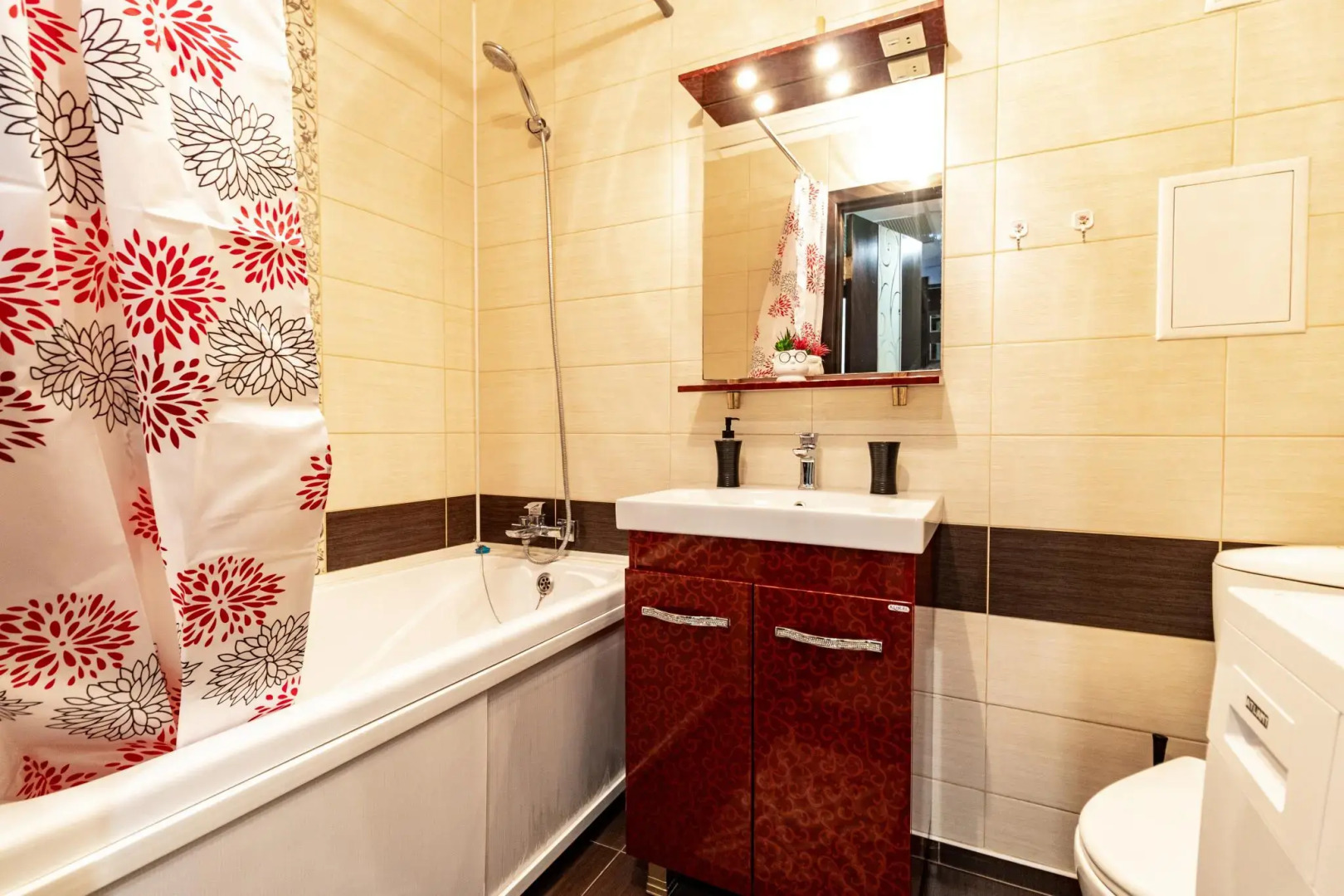 Апартаменты на улице Пичугина 6