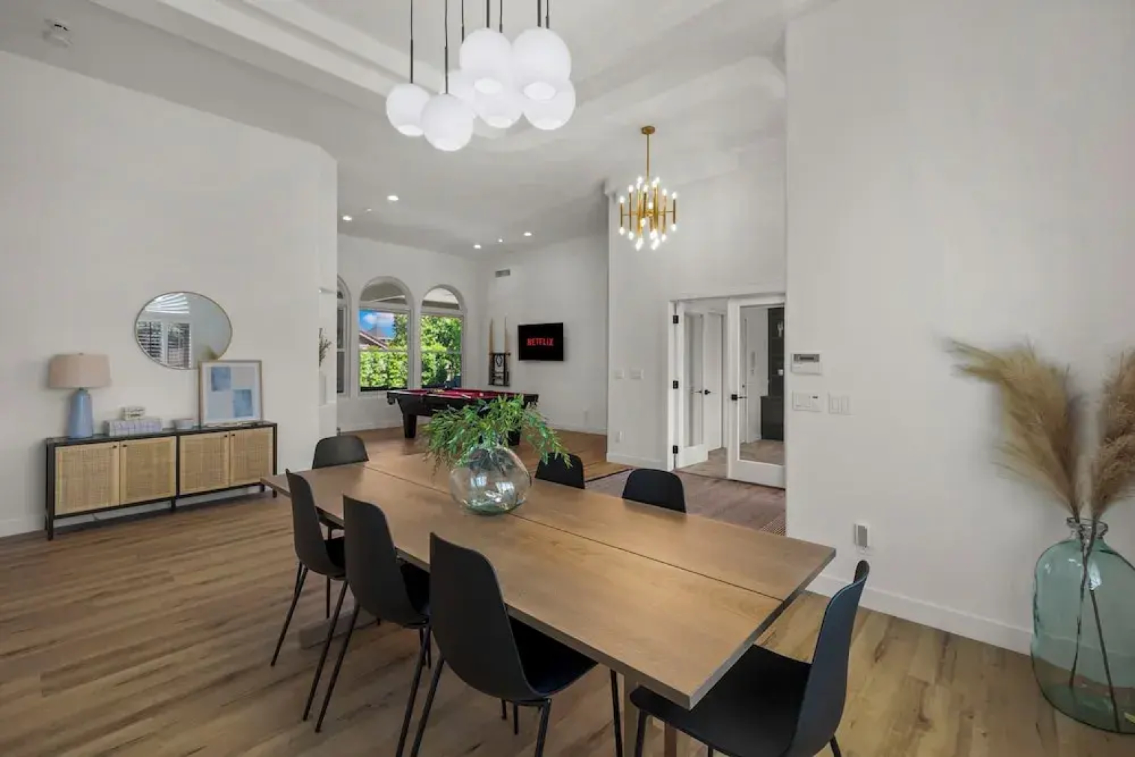 Pool Table, Putting Green: Luxury Oasis in Mesa