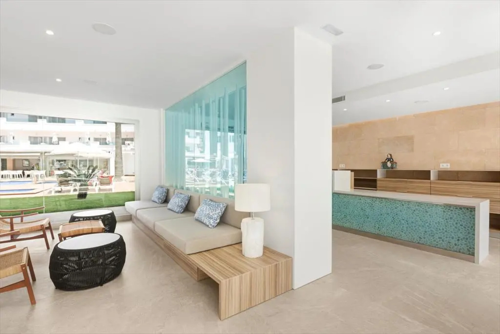 Metropolitan Playa JUKA Aparthotel