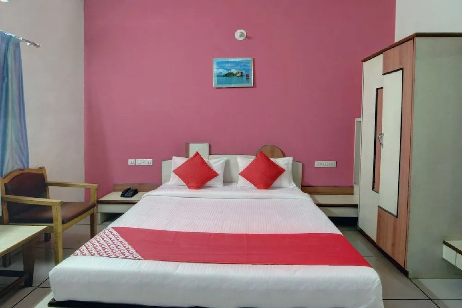 Oyo 30636 Hotel Navaratna International