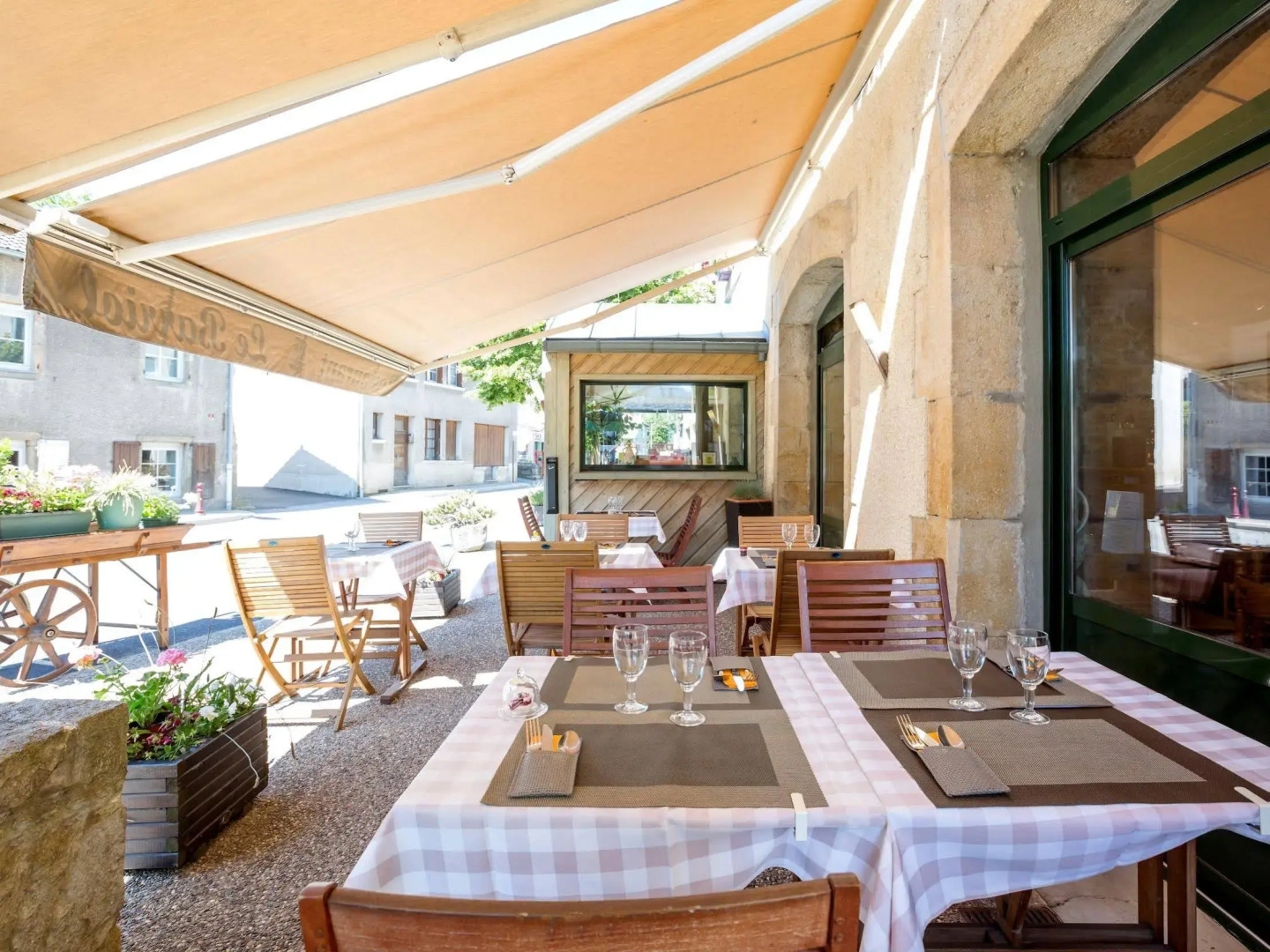 Hôtel Restaurant Le Barriol