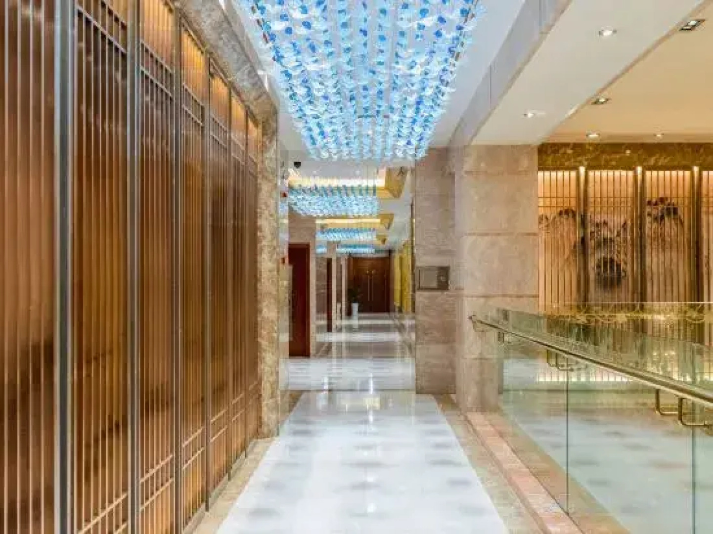 Yangzi International Hotel