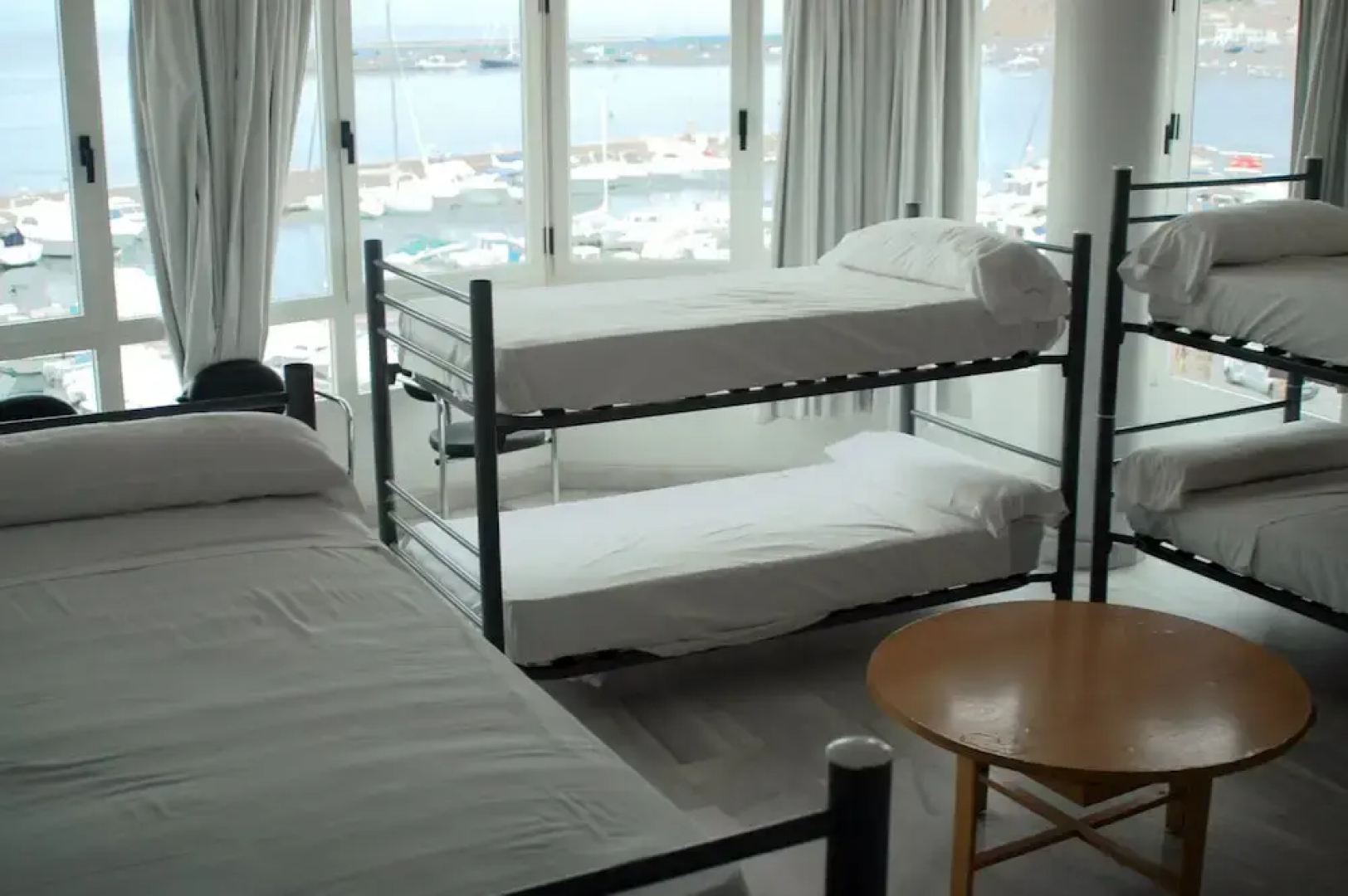 Club Nautico Aguilas - Hostel