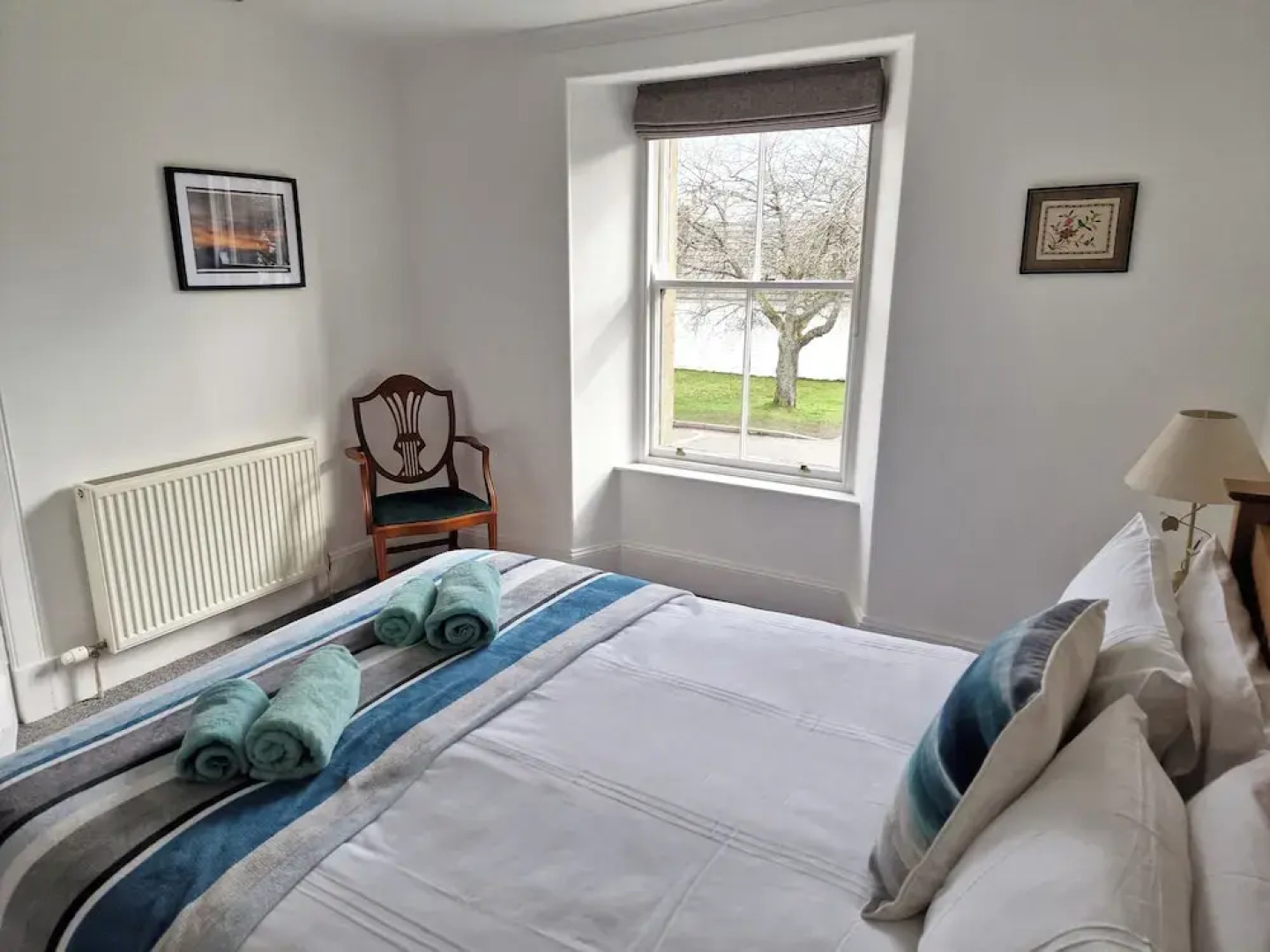 Kildonan House Village Centre Sleep 8 With hot tub