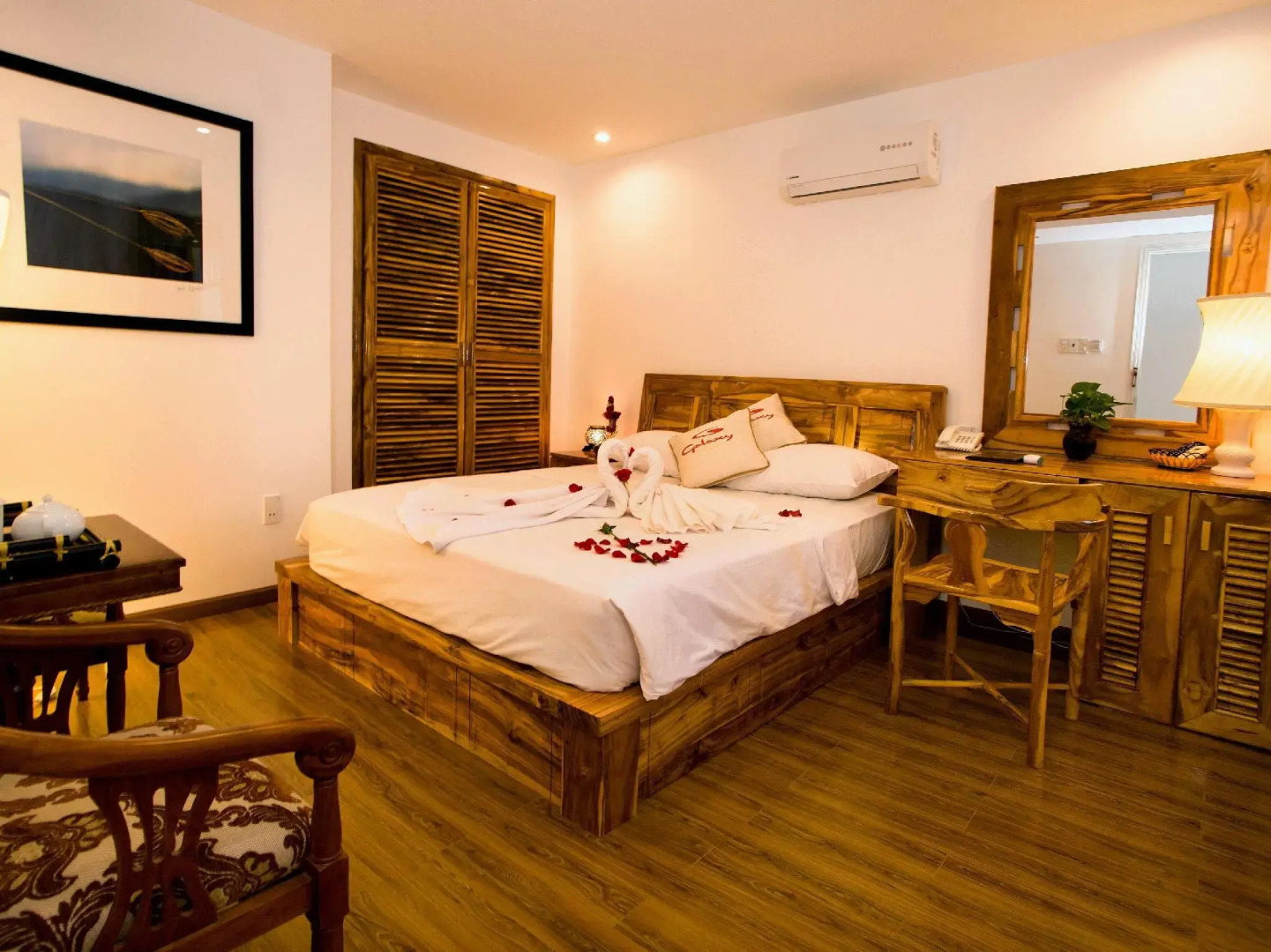 Rex Hotel and Apartment