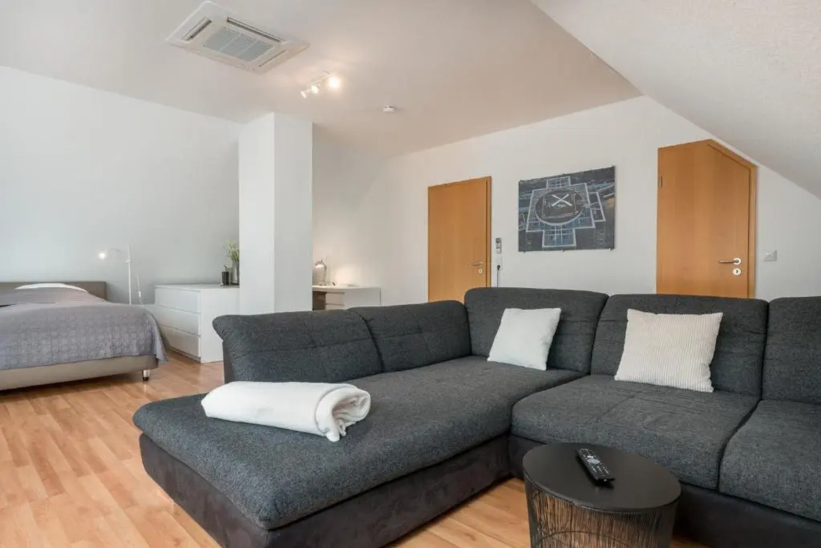 Veens Crew Home 7 Pax