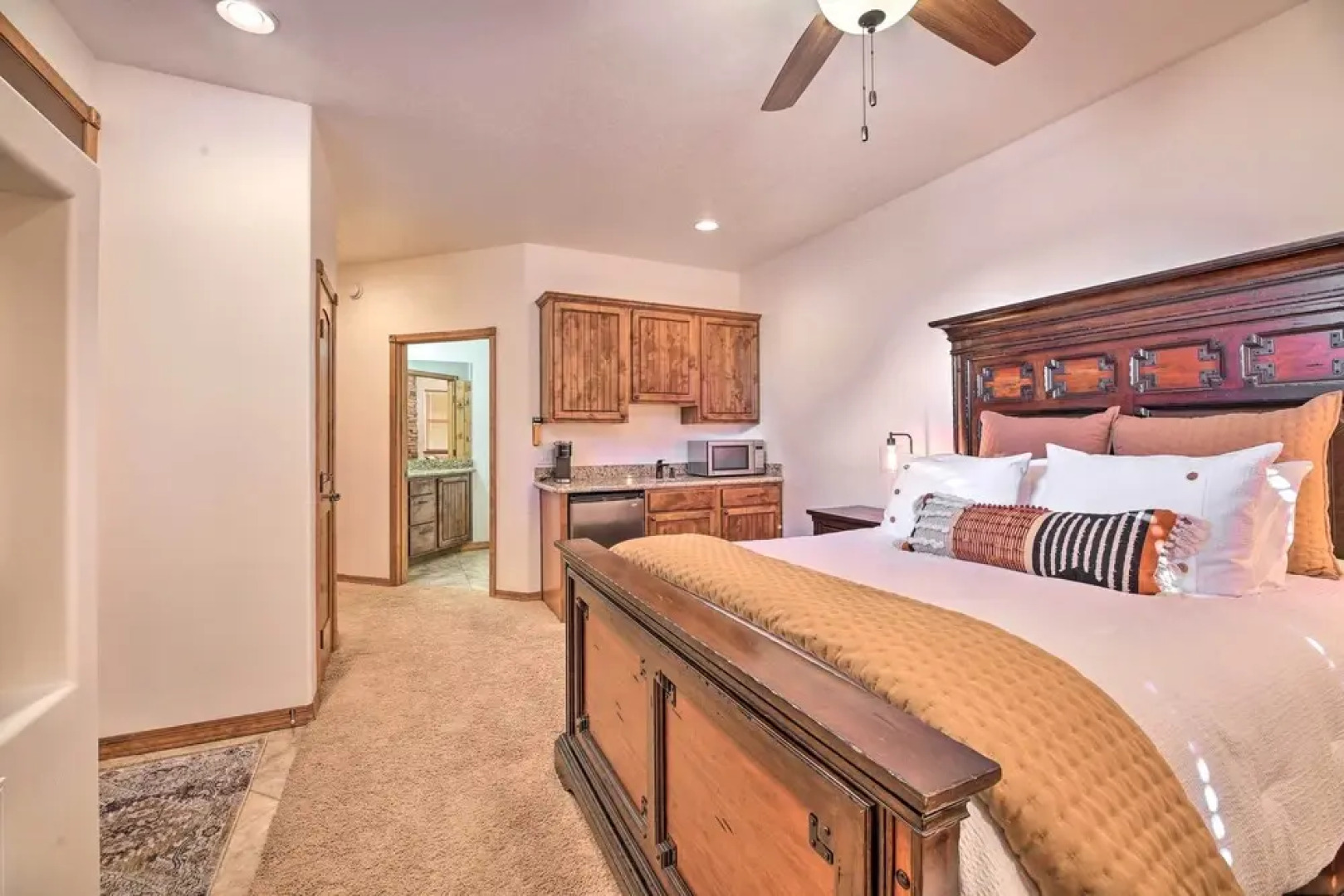 Patio, Deck & Grill: Spacious Show Low Home!