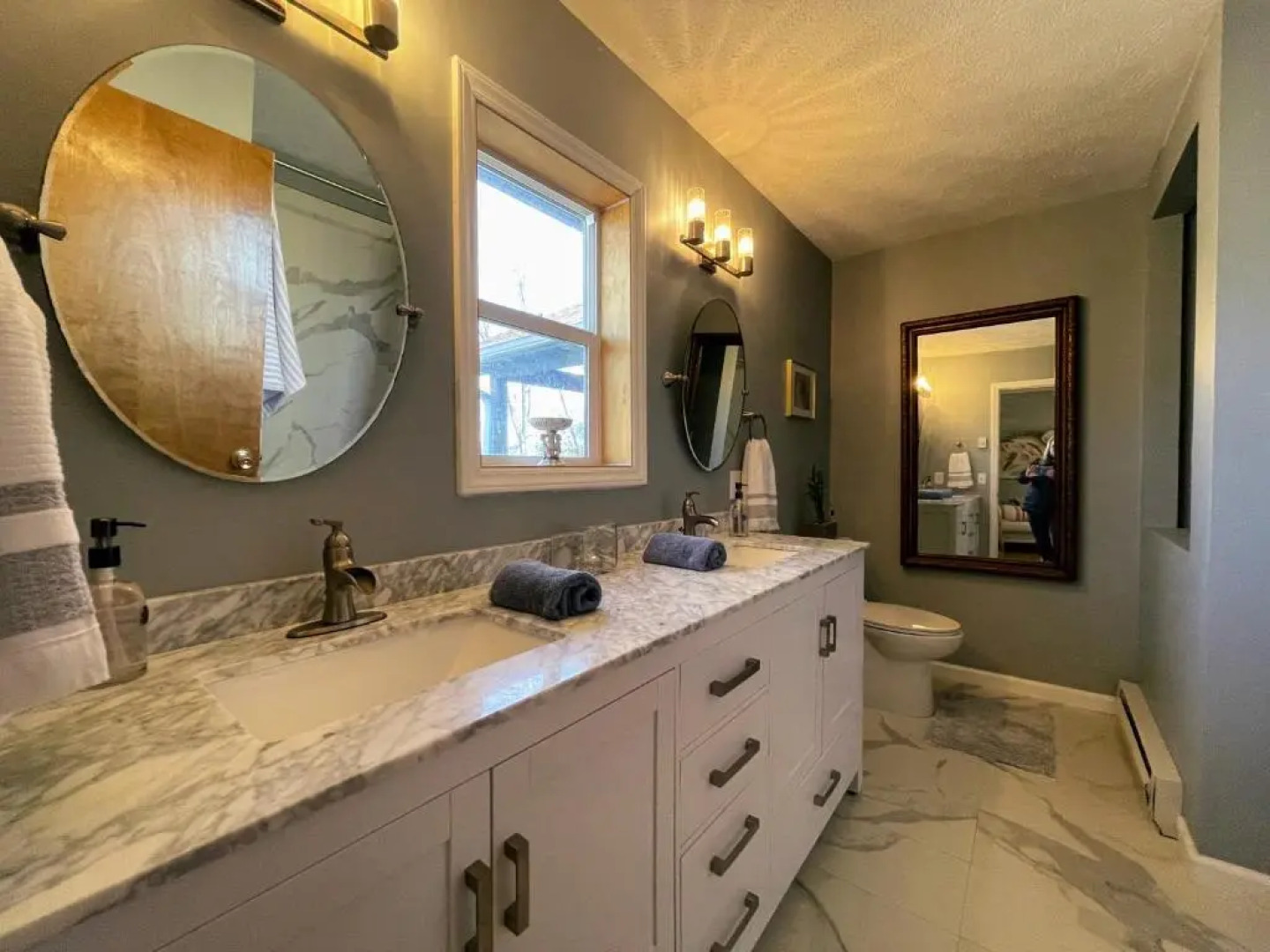 Grandfather Lodge - Incredible Views, Amazing Location