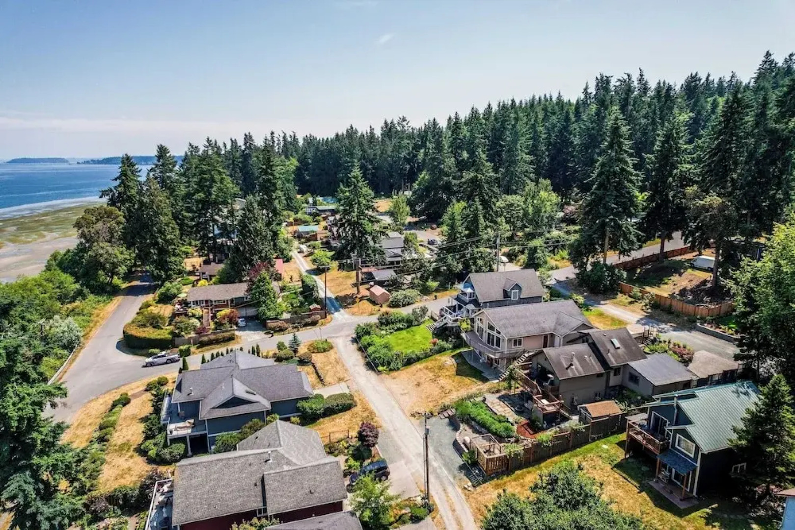Seaside Getaway by Avantstay Deck w/ Views