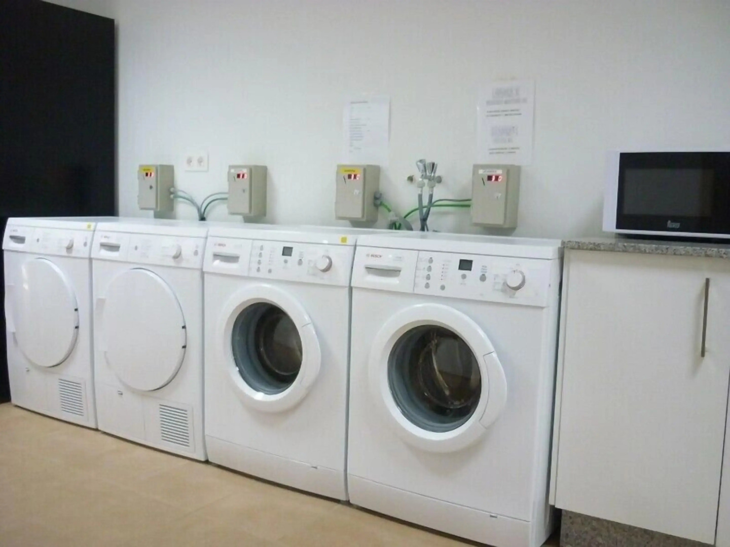 Pensión Albergue Puente Ribeira - Hostel