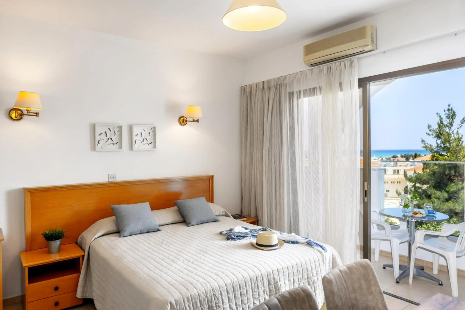 Stephanos Hotel Apts