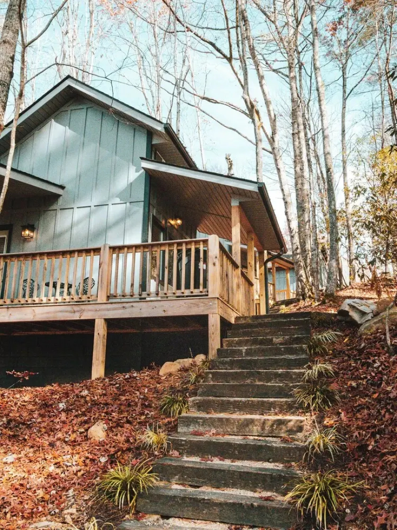 Wayah Ridge Escapes
