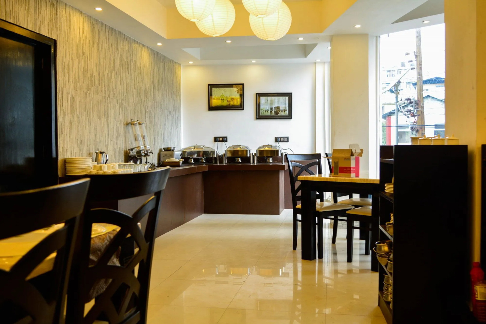 OYO 6645 Hotel Sapphire