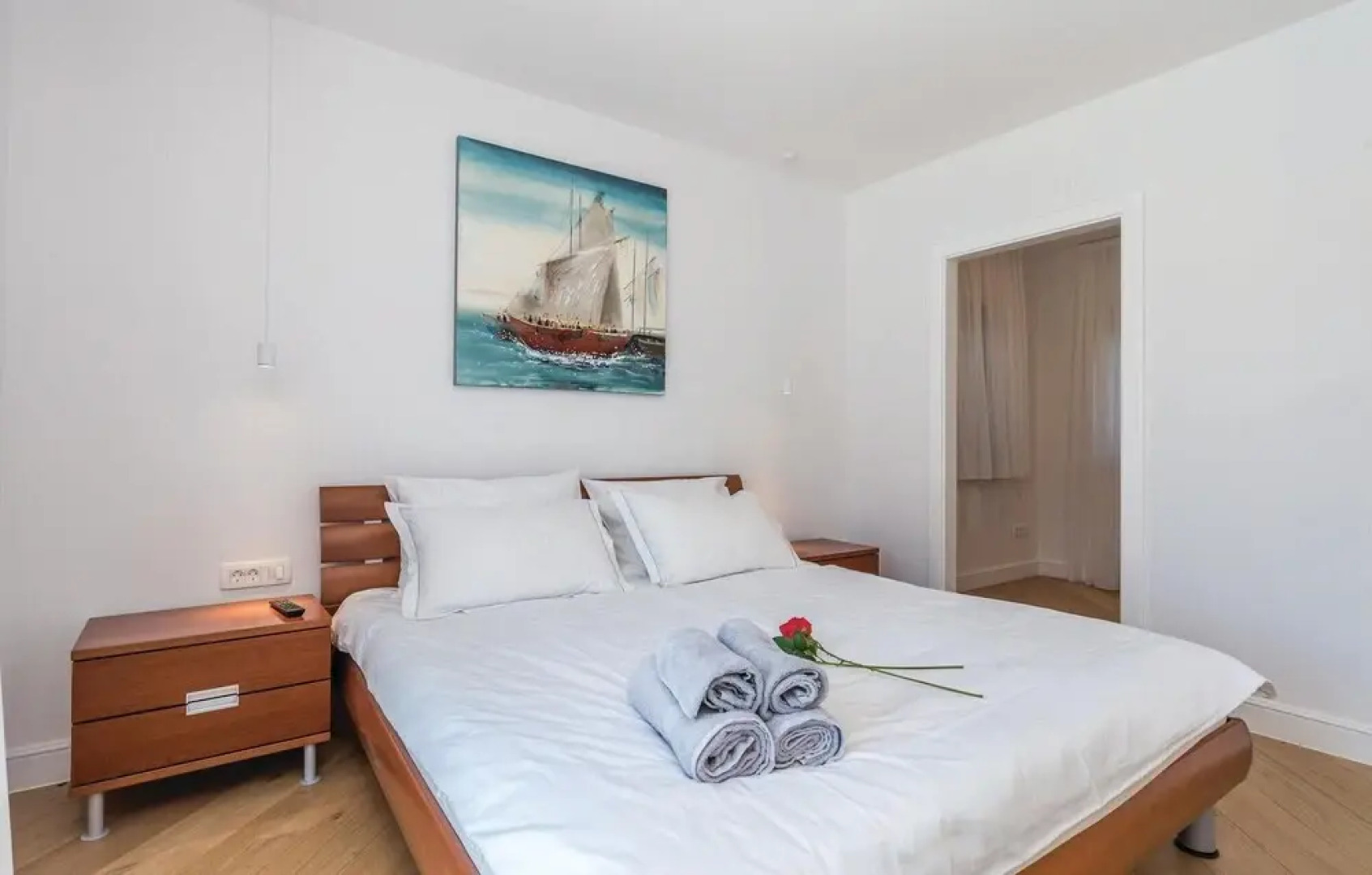 Stunning Home in Lun With 4 Bedrooms, Wifi and Outdoor Swimming Pool