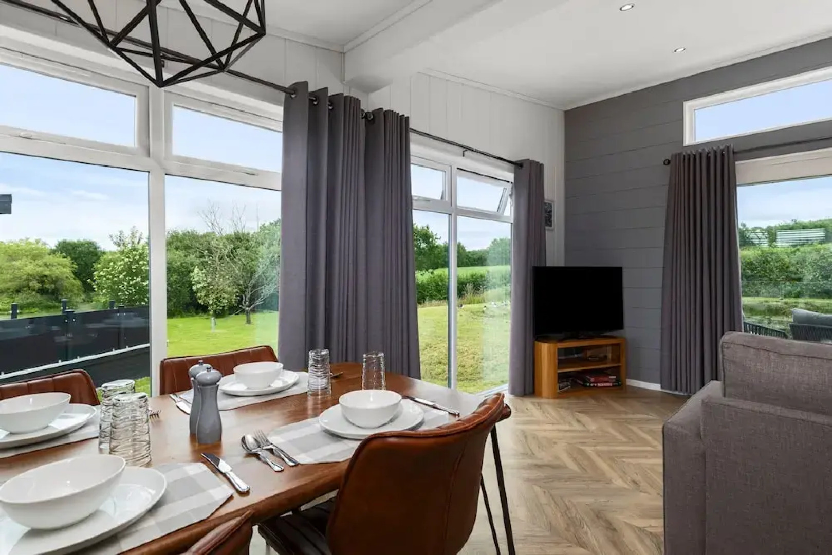 The Duck Pond - Countryside Hot Tub