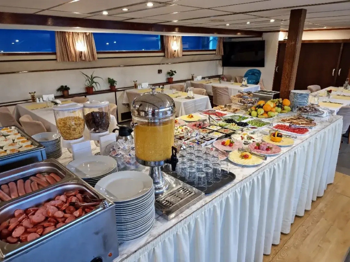 MS DIANA - Nava de croaziera pe Dunare