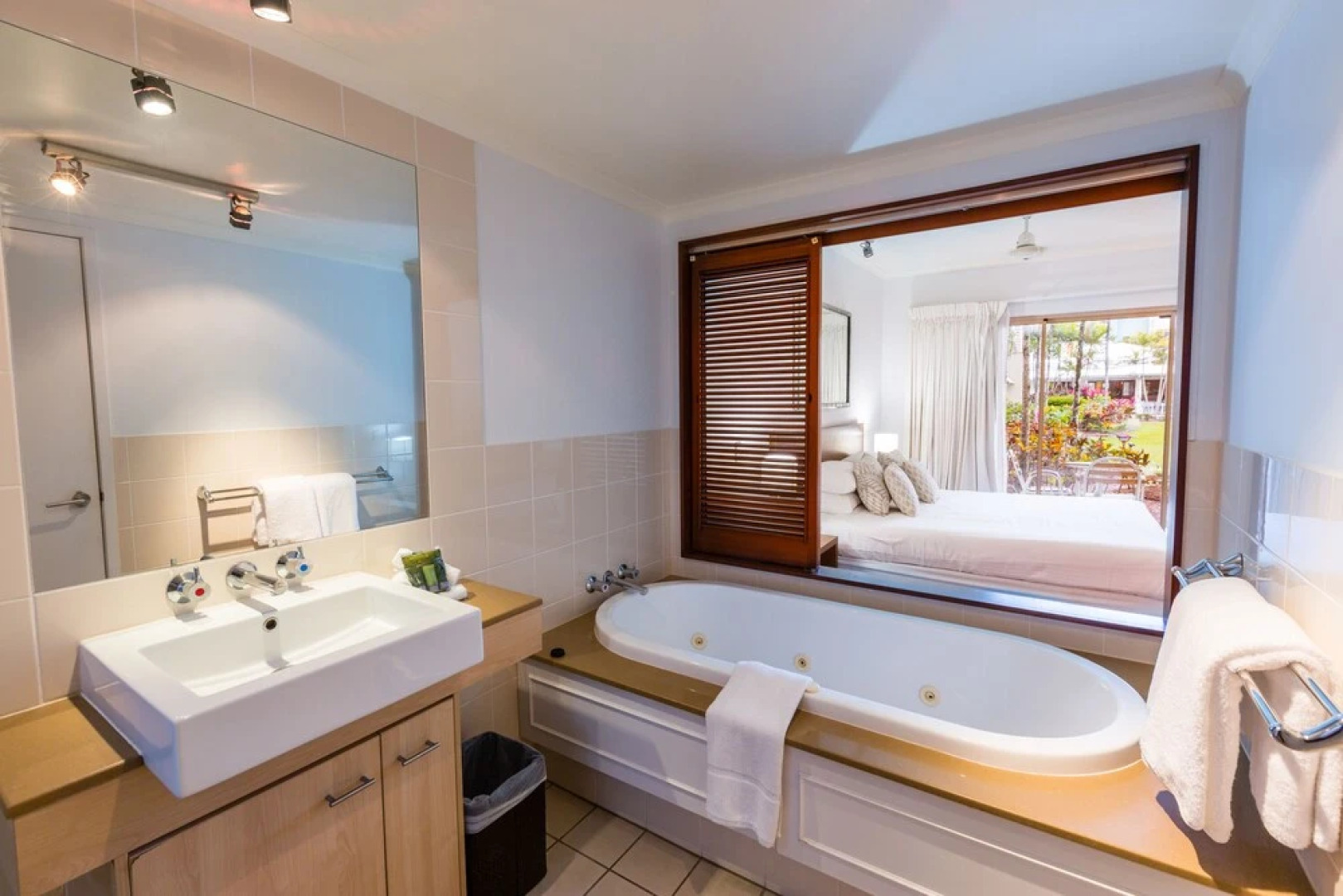 Amphora Resort Luxury Private Apartments