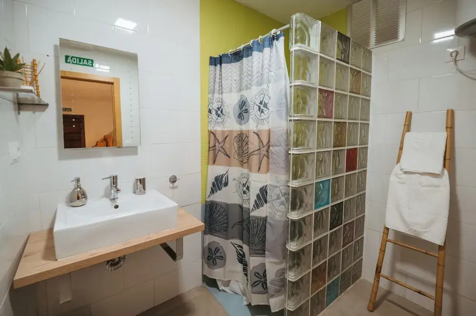 Hostel Albergue La Iglesia