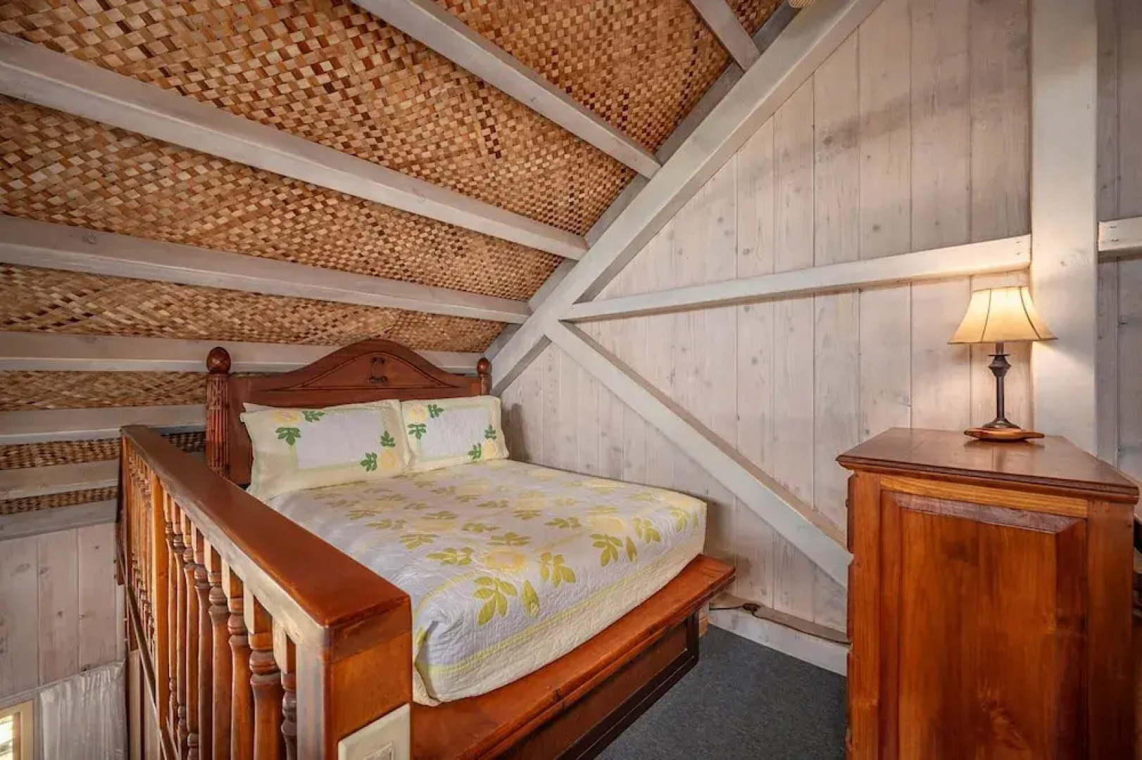 Niulani Lanikai - Kauai Beach House 4 Bedroom Home by RedAwning