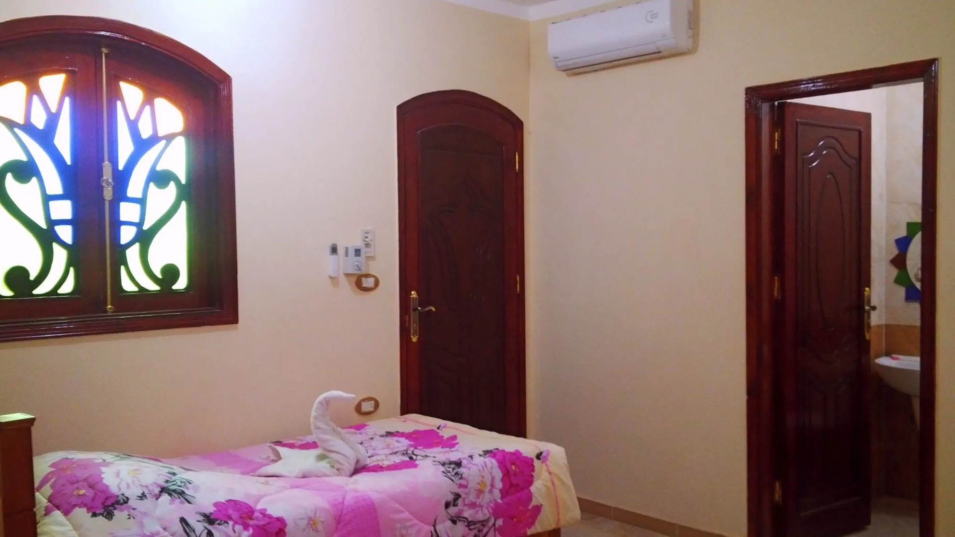 Pyramids Luxor Hotel