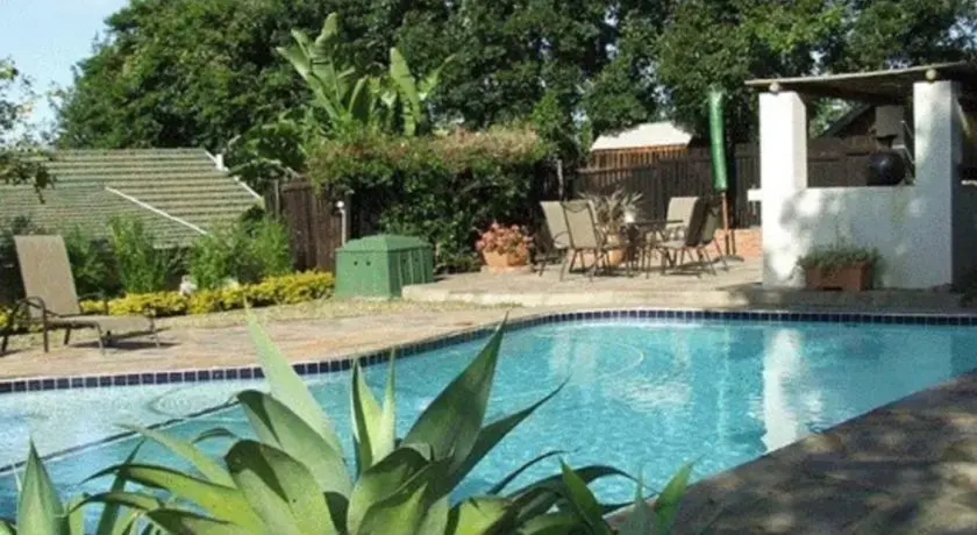 Ingwenya bed and breakfast