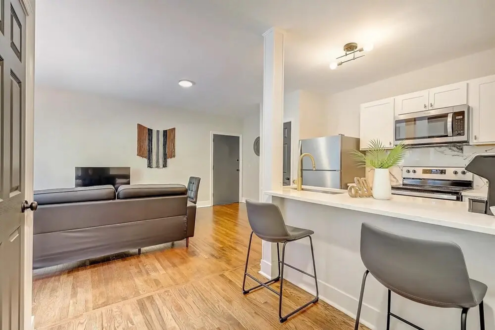 FRONTDESK 2622 Victory Pkwy Apts Cincinnati