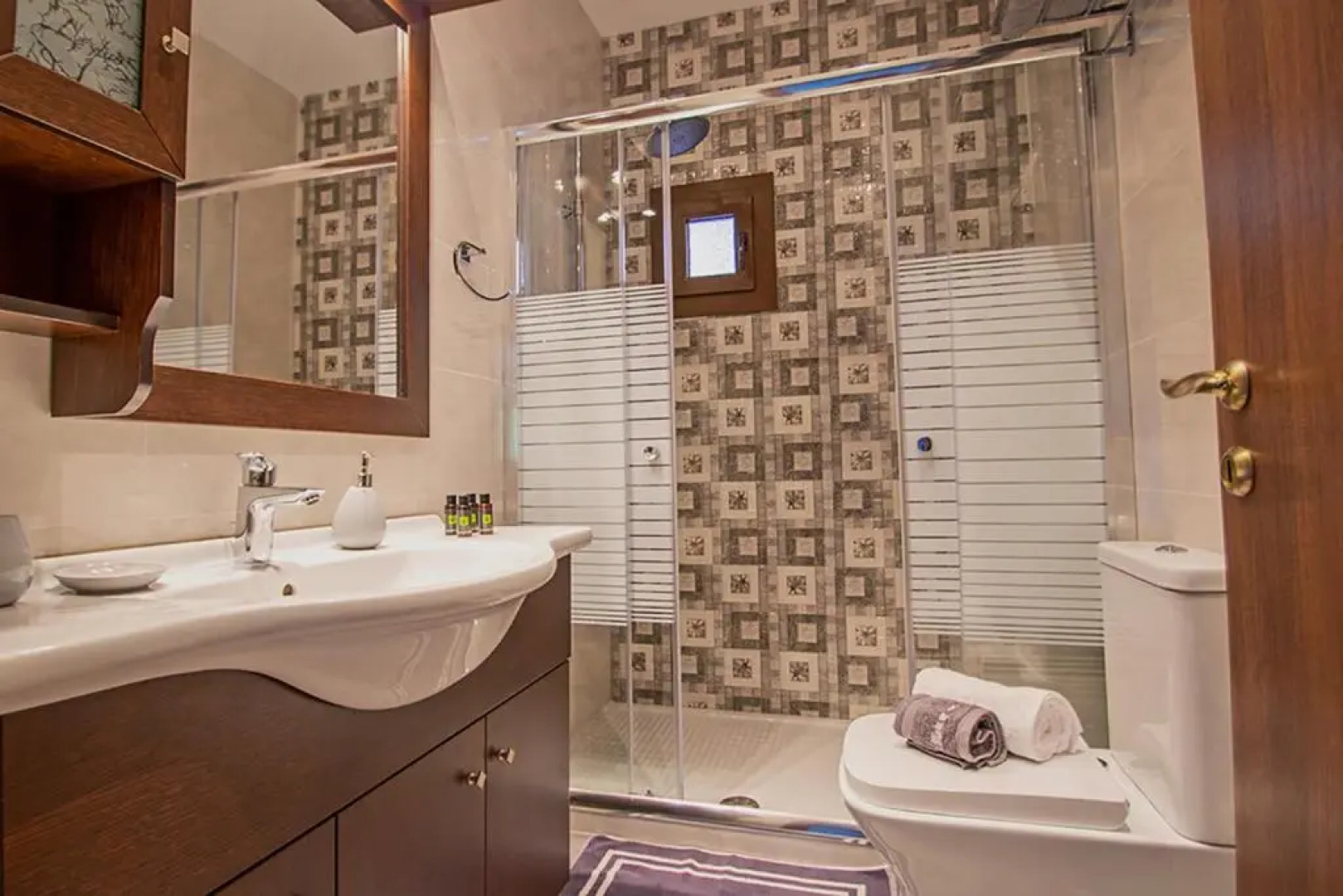 Zissis Villa & pool 5min drive to beach