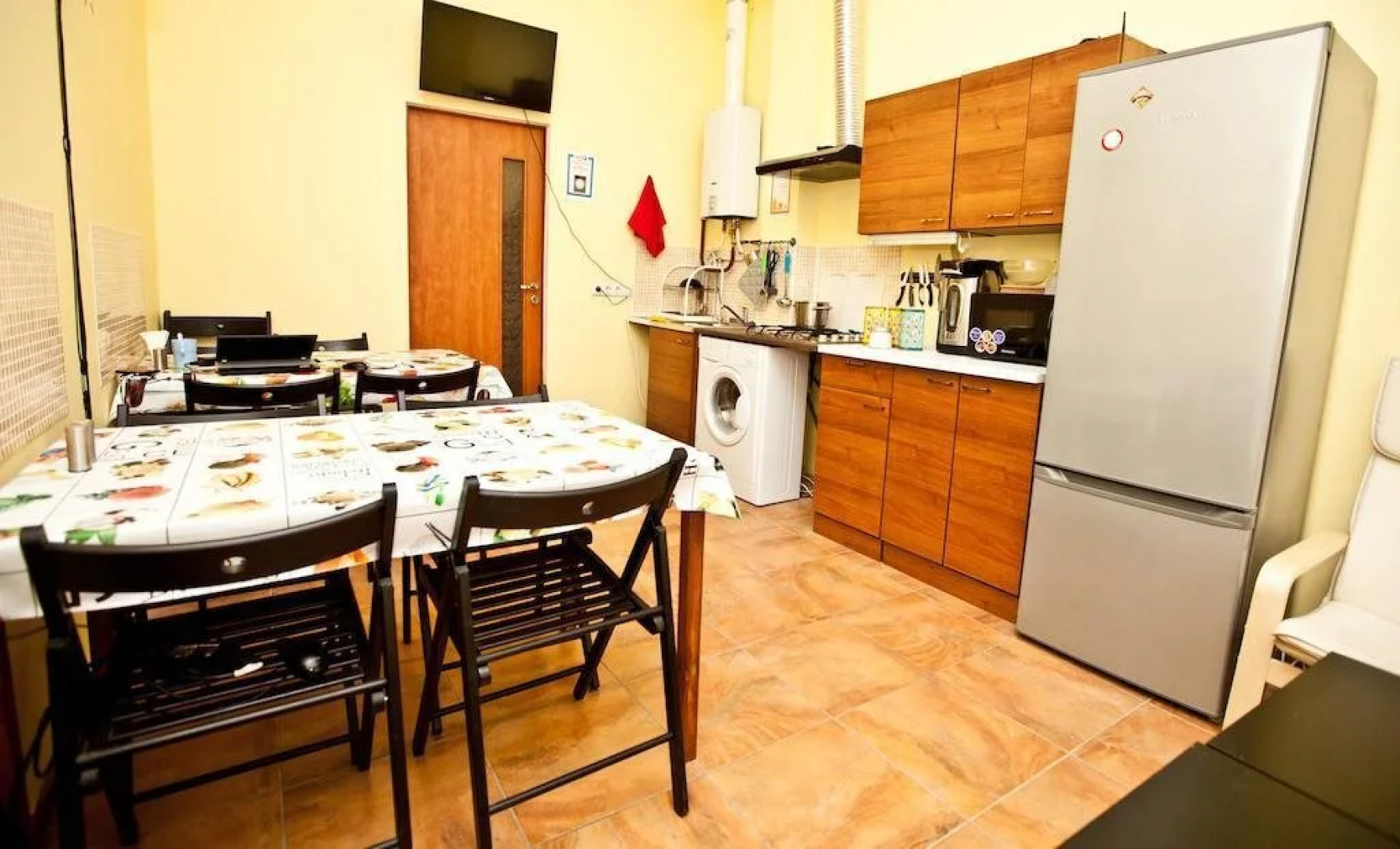 Около Невского