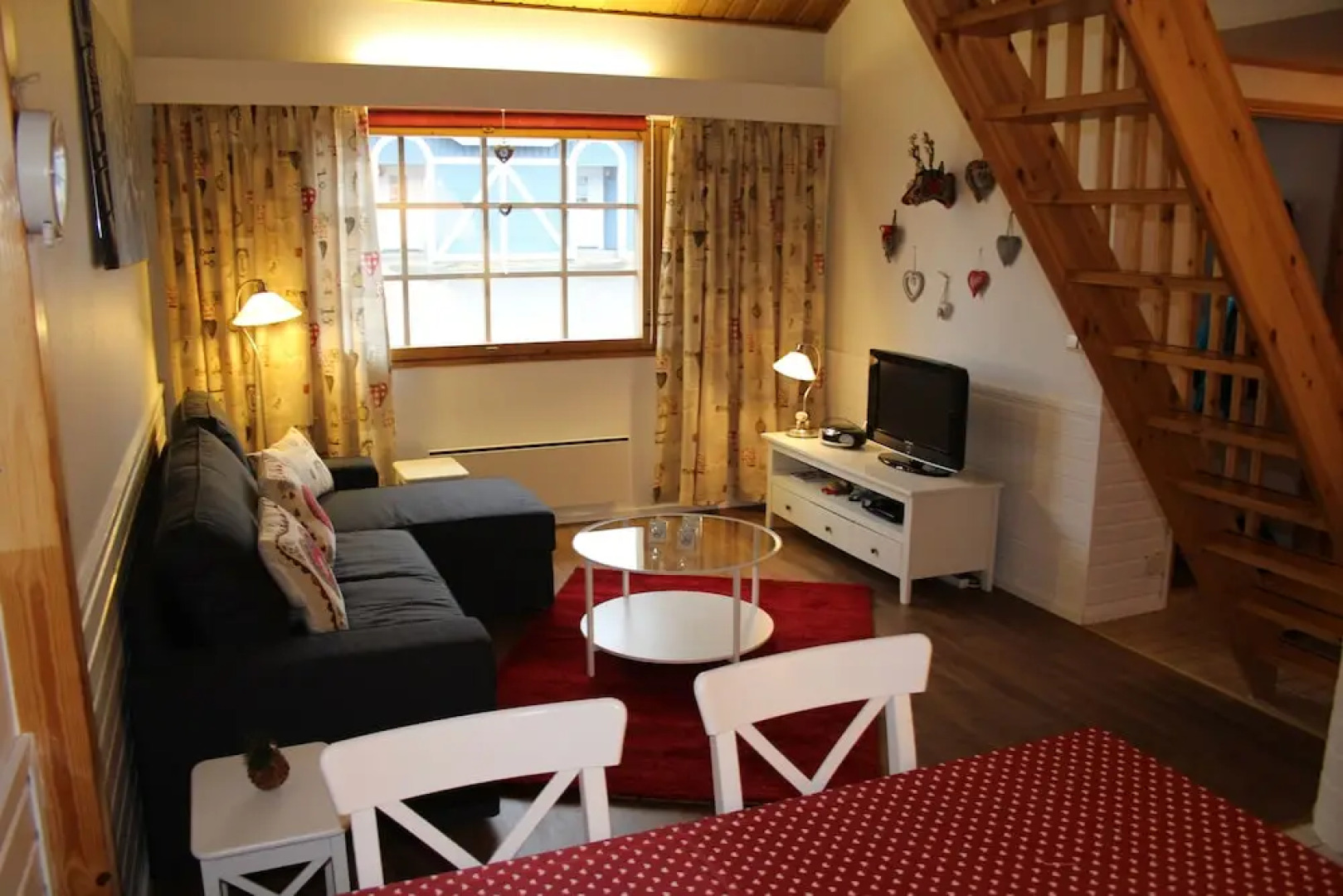 AAMURUSKO - Mainiot Majat