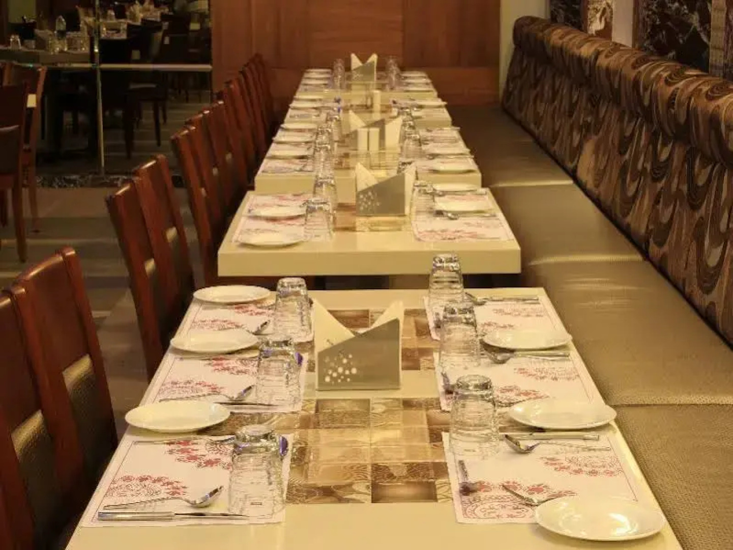 Dhanalakshmi Srinivasan Hotel