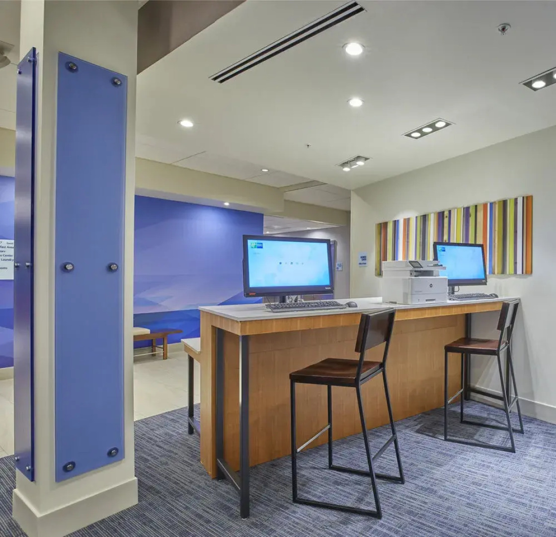 Holiday Inn Express & Suites Hermiston Downtown