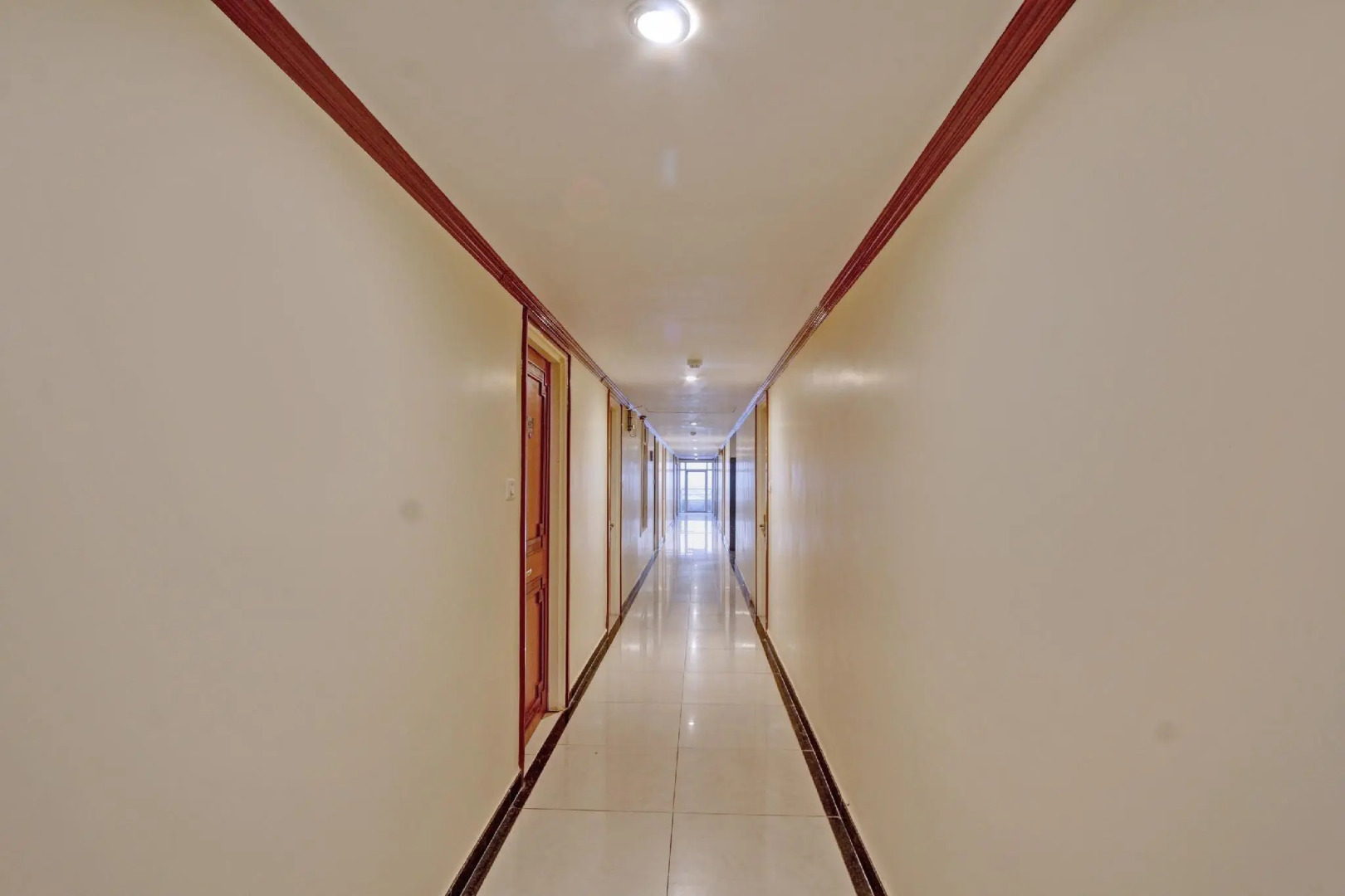 Capital O 8169 Hotel Salem Castle