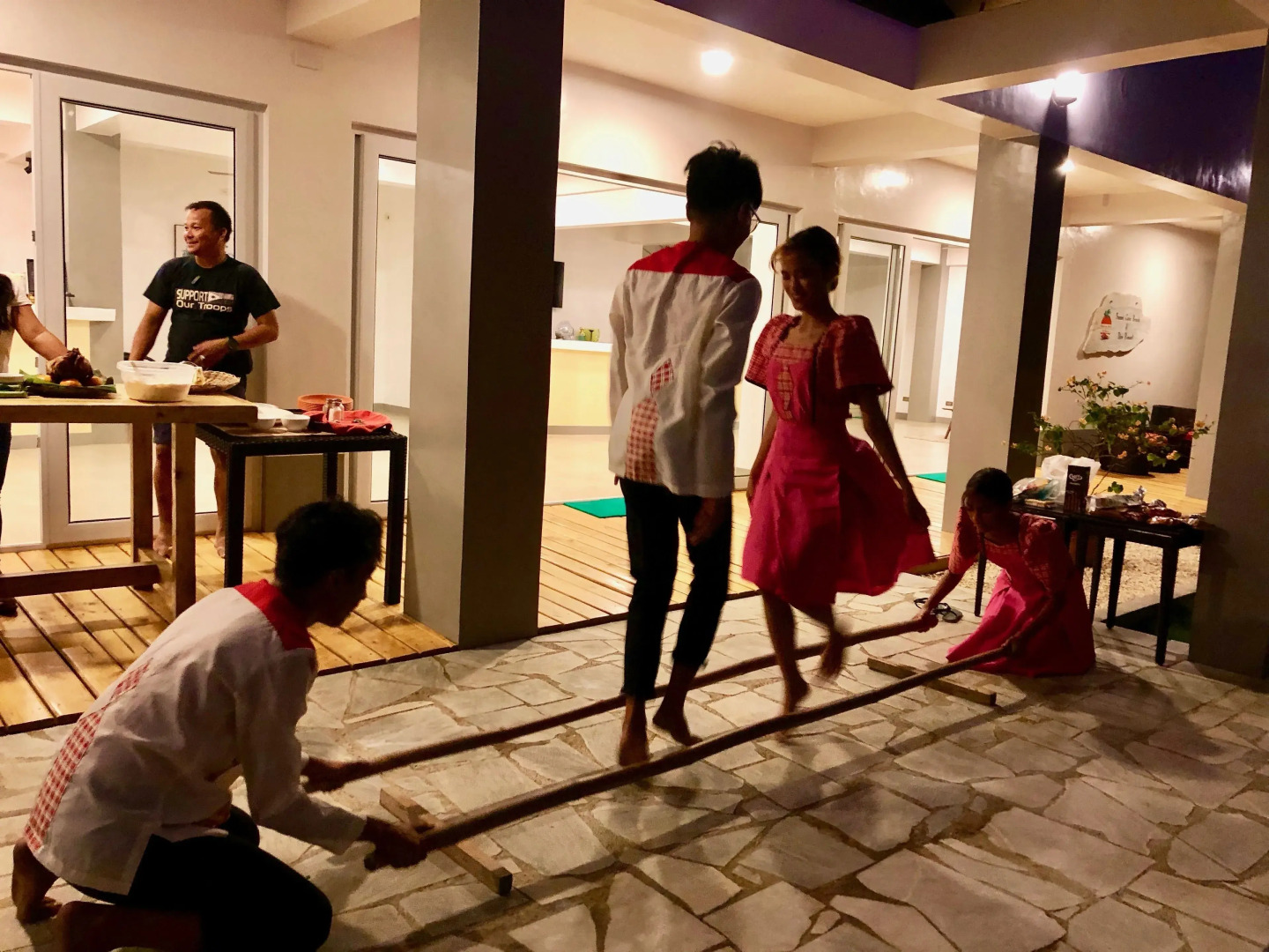 Sunset Cove Beach & Dive Resort