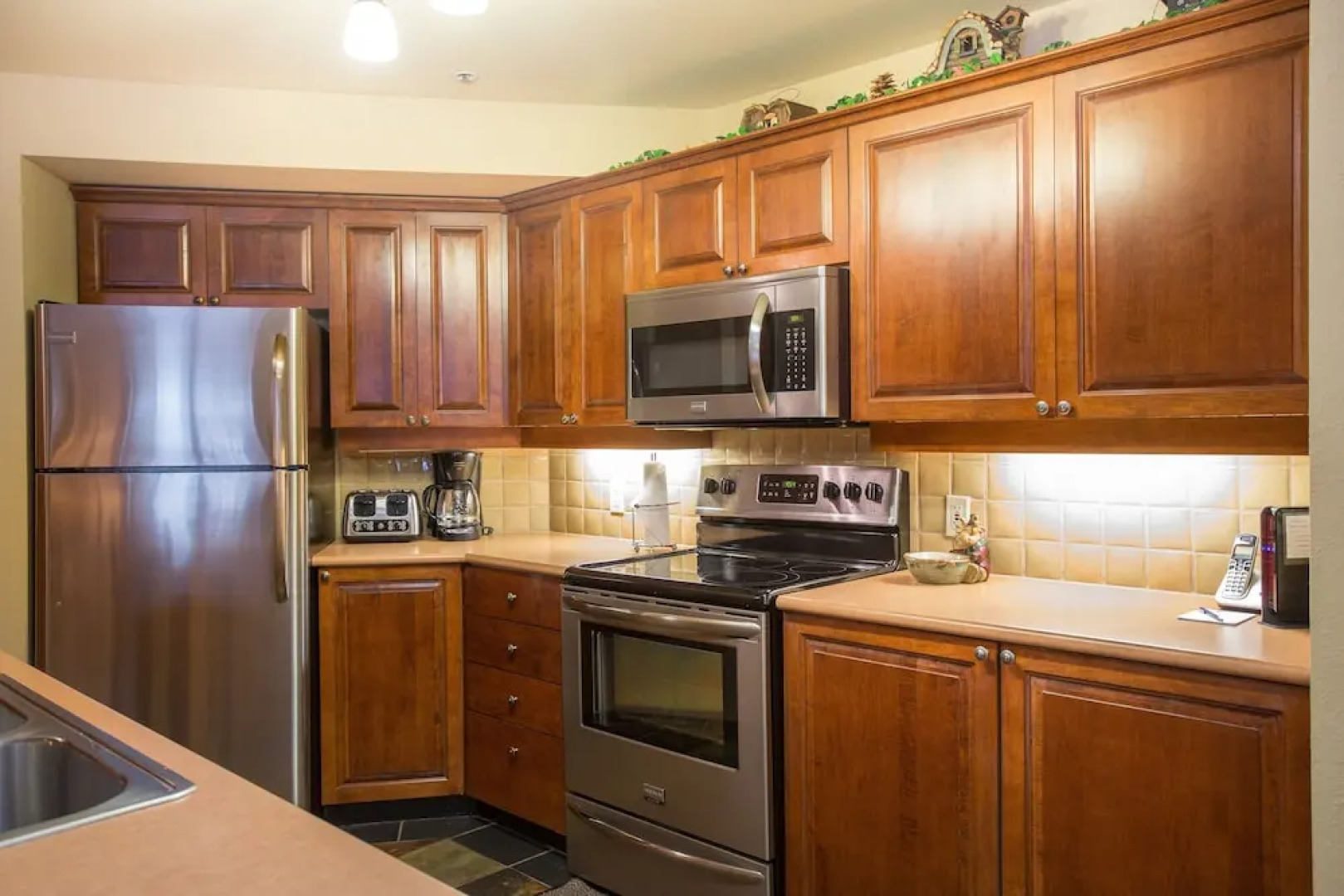 3306 - One Bedroom + Den Deluxe Powderhorn Lodge 1 Condo by RedAwning