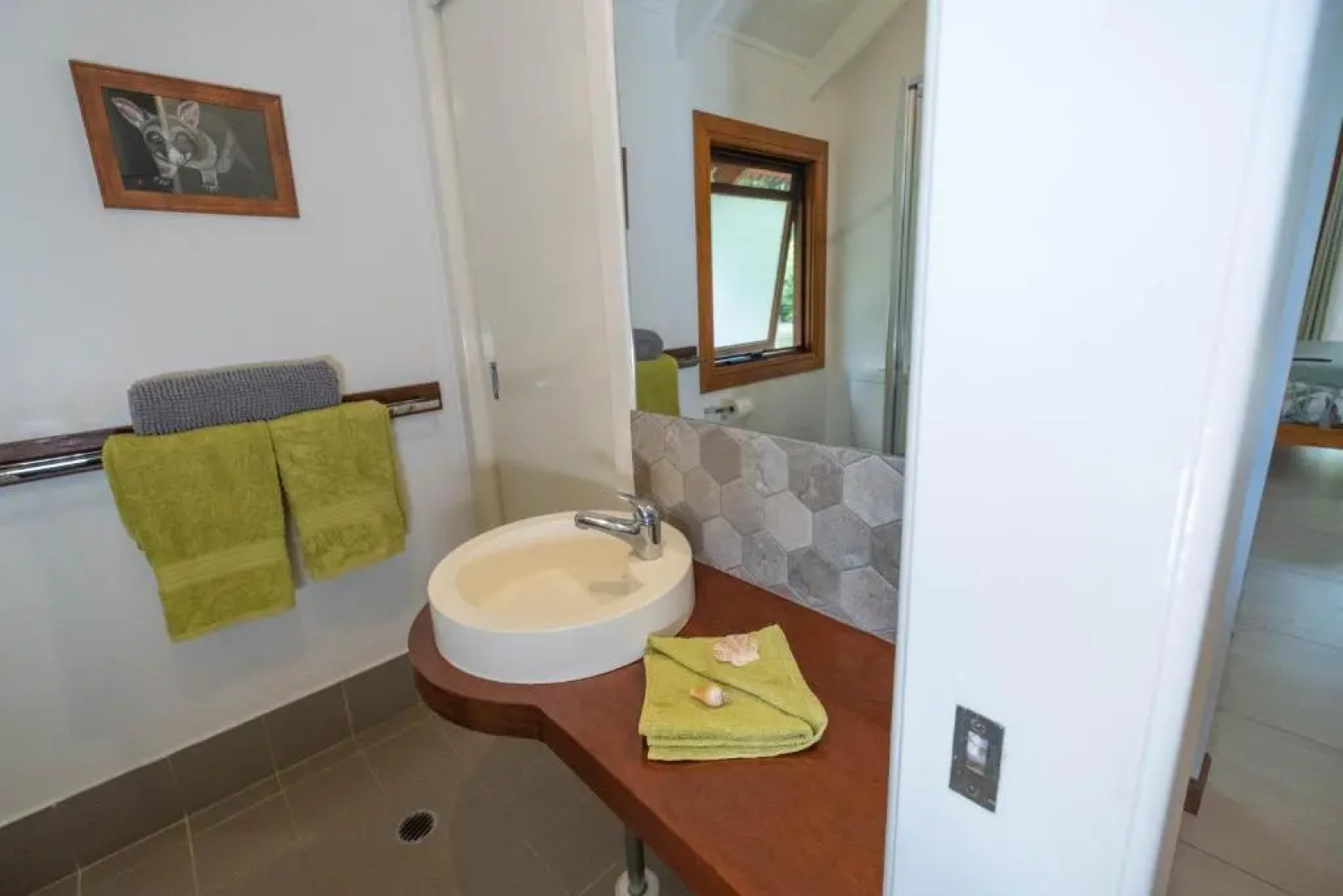 Airlie Beach Eco Cabins - Adults only