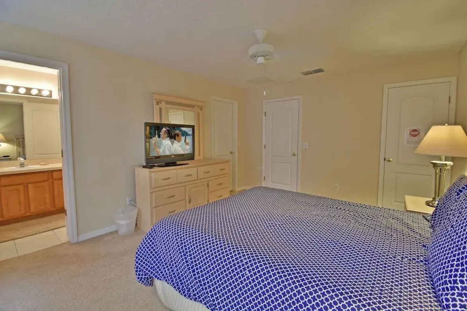 320EP Sandy Shores 3 Br villa by RedAwning