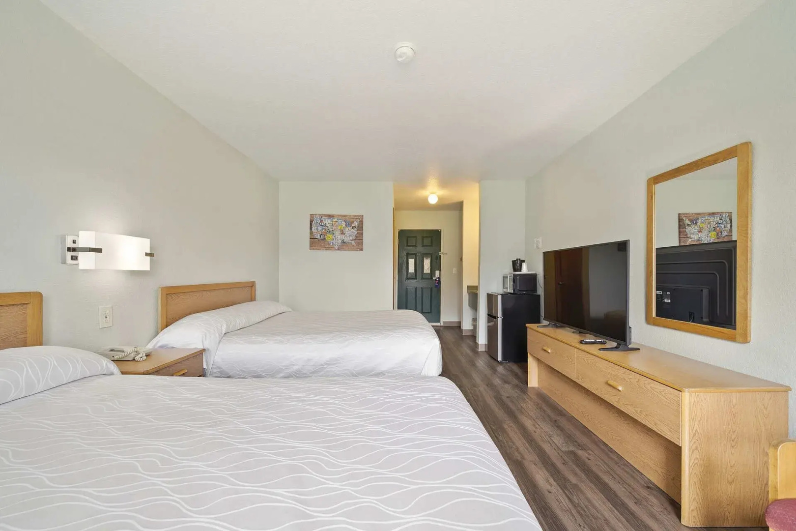 Garibaldi Inn at the Bay