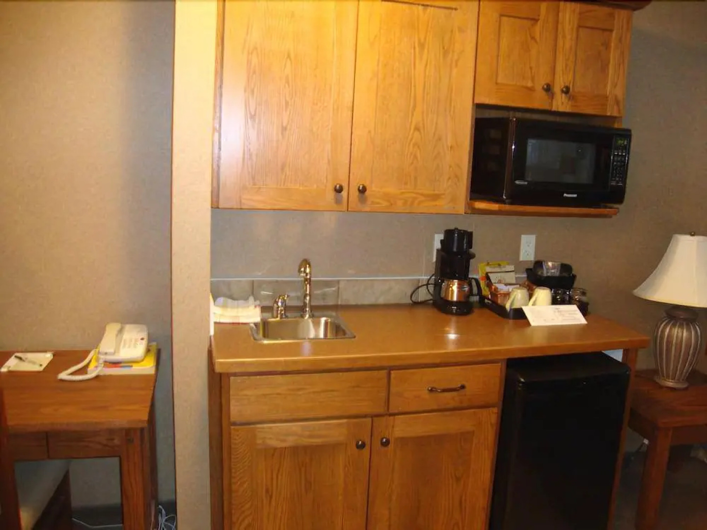 Elkwater Lake Lodge and Resort