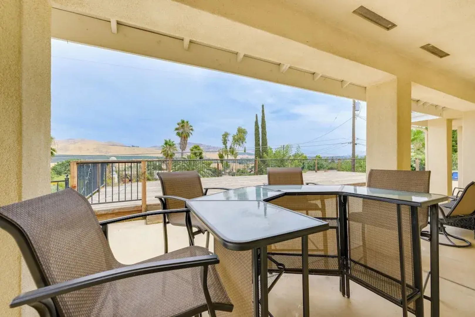 Porterville Getaway w/ Patio + Valley Views!
