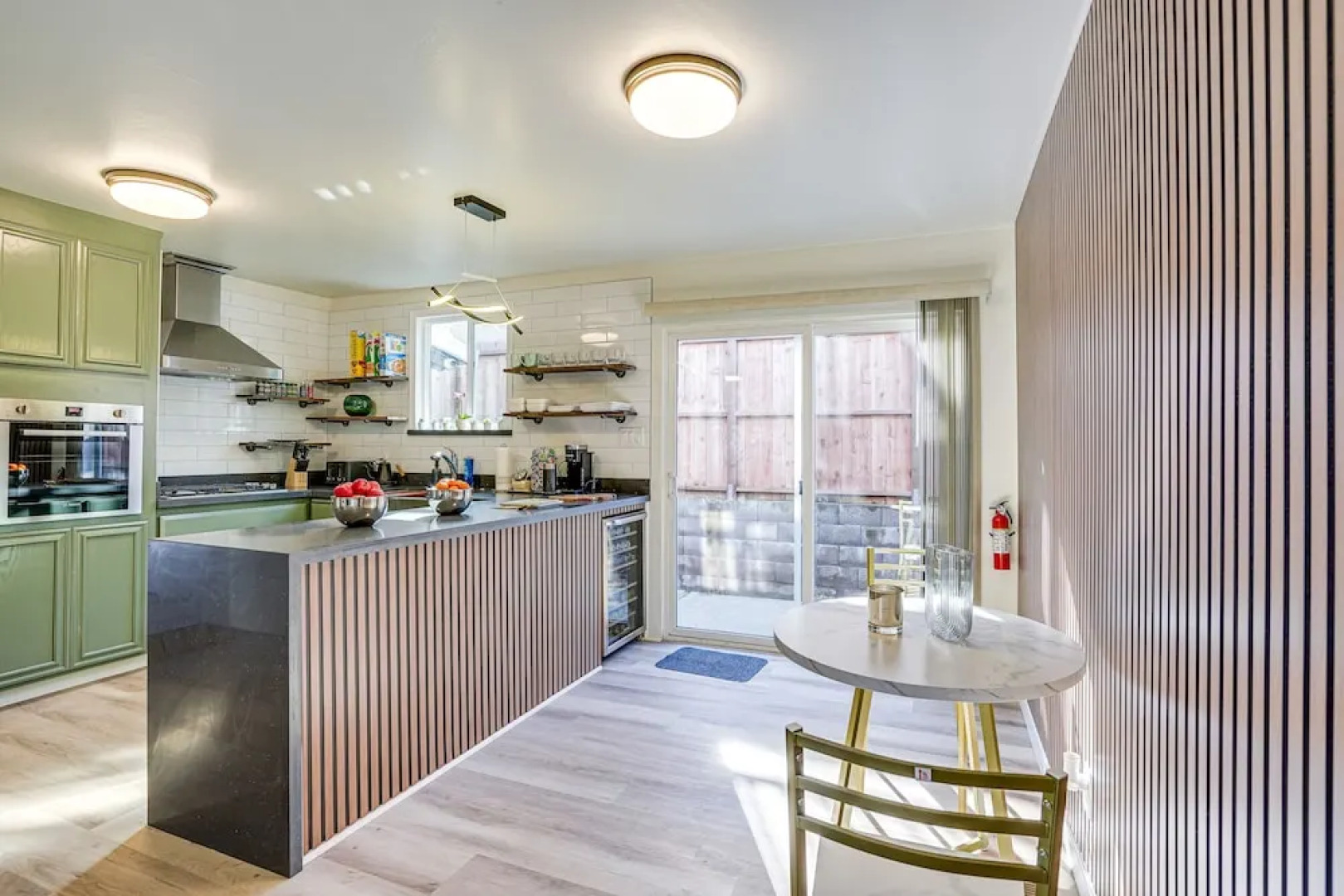 Pinole Oasis w/ Gazebo & Gas Grill: Close to Napa