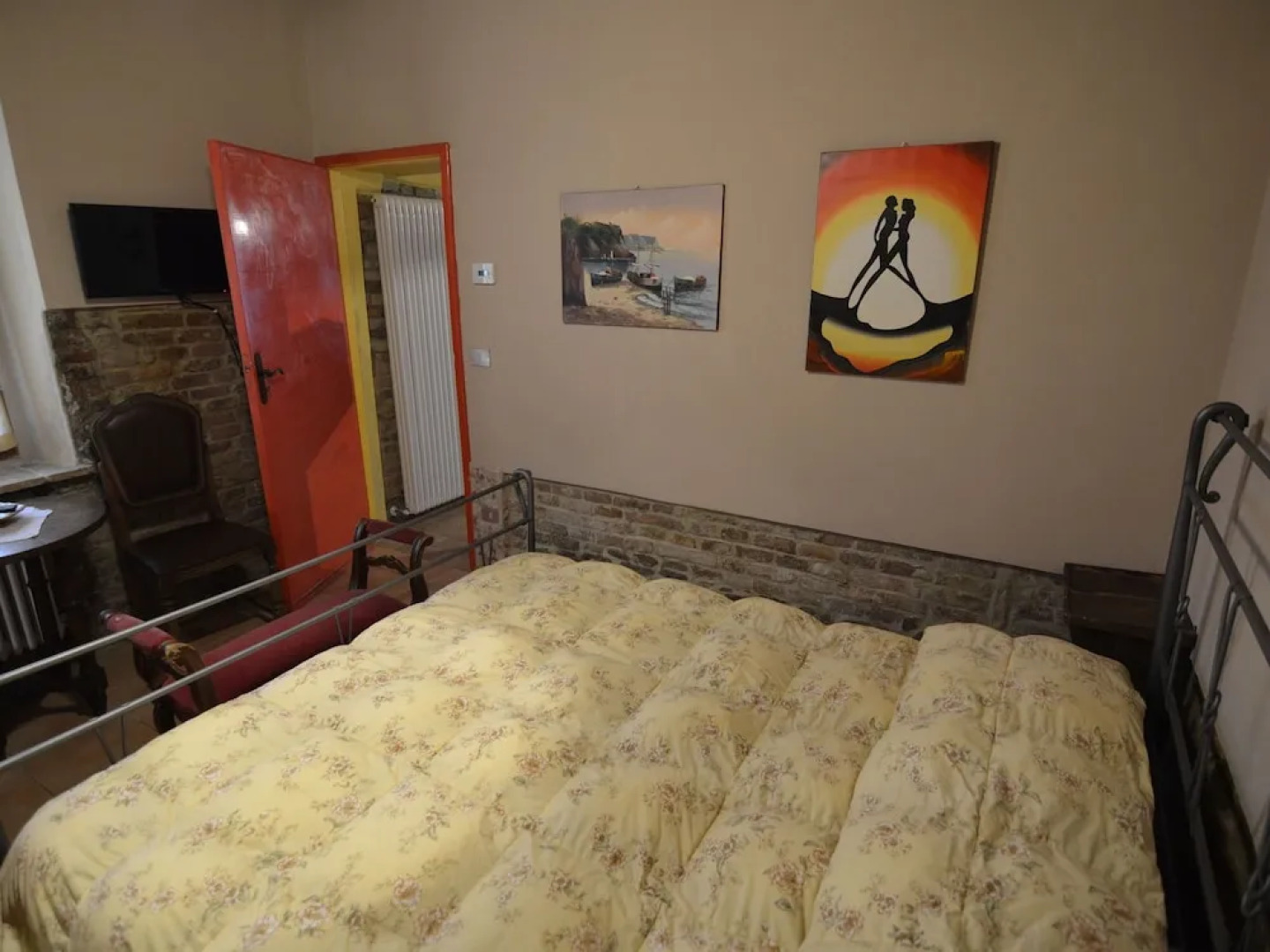 Cushy Apartment With Swimming Pool, Garden,fireplace,parking