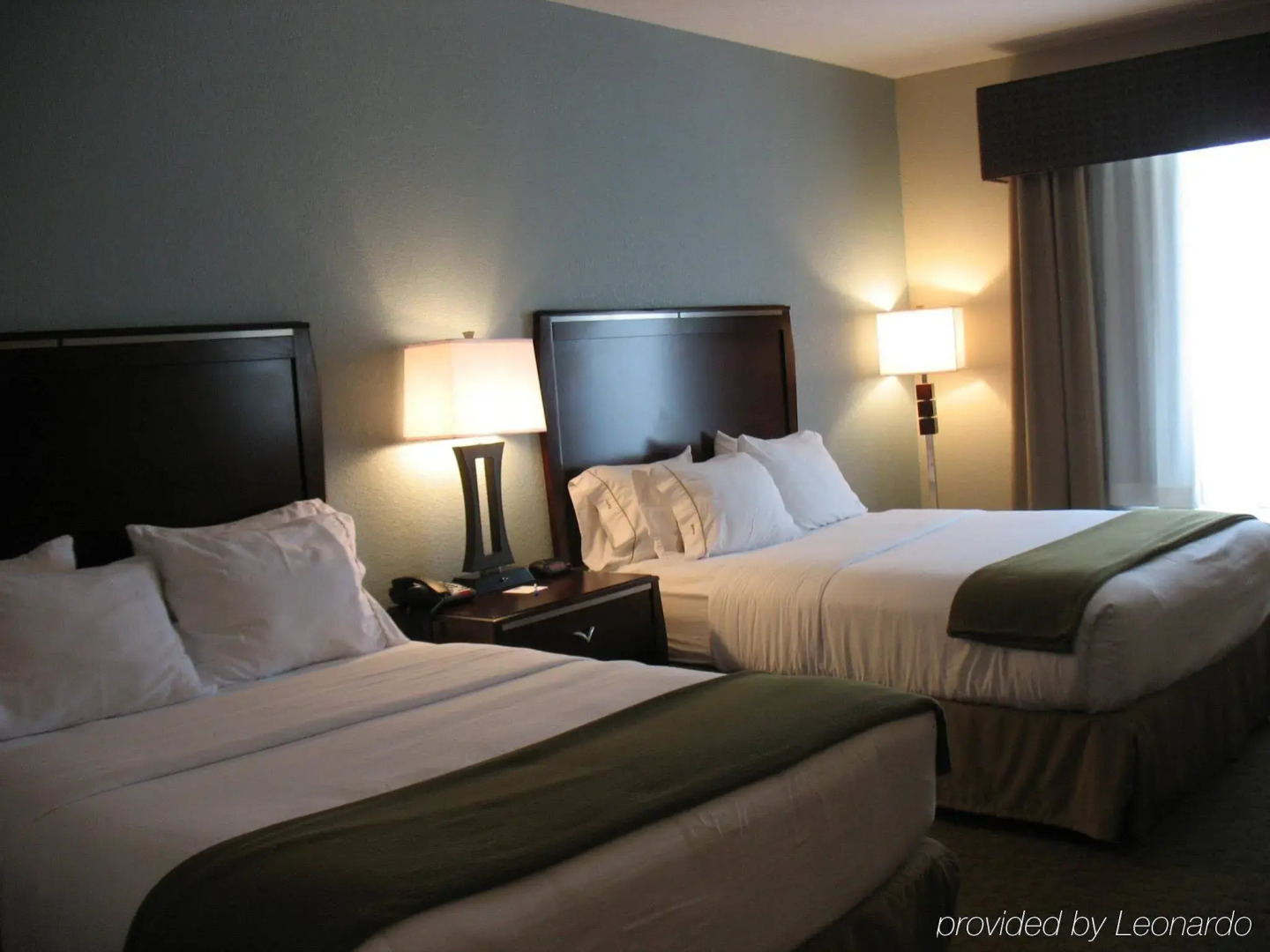 Holiday Inn Express Hotel & Suites Pittsburg by IHG