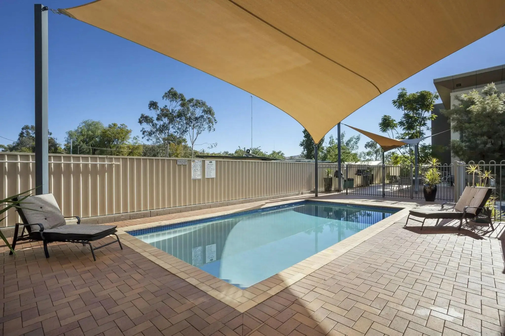 Spinifex Motel & Serviced Apartments