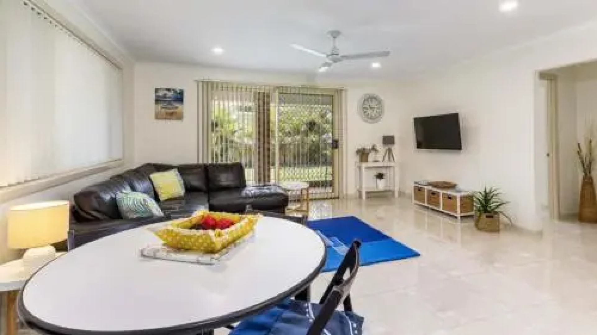 Comfortable lowset family home only minutes from the water! Tarooki St, Bellara
