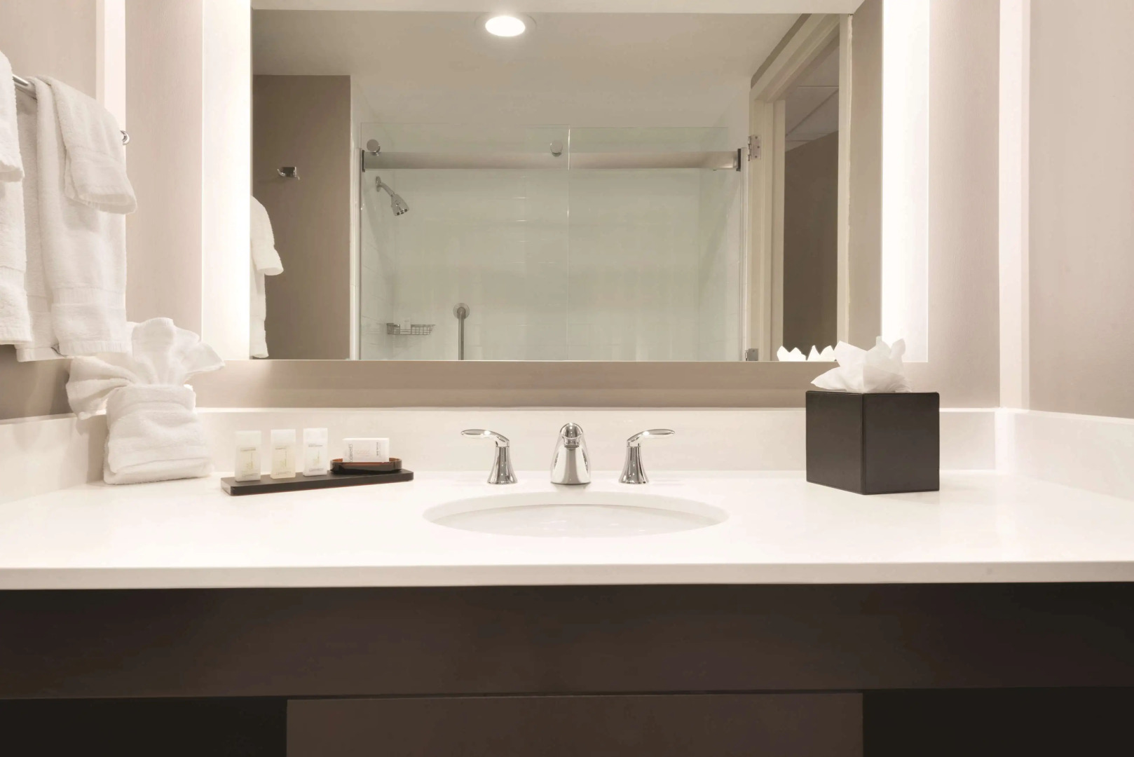 Embassy Suites by Hilton Milwaukee Brookfield