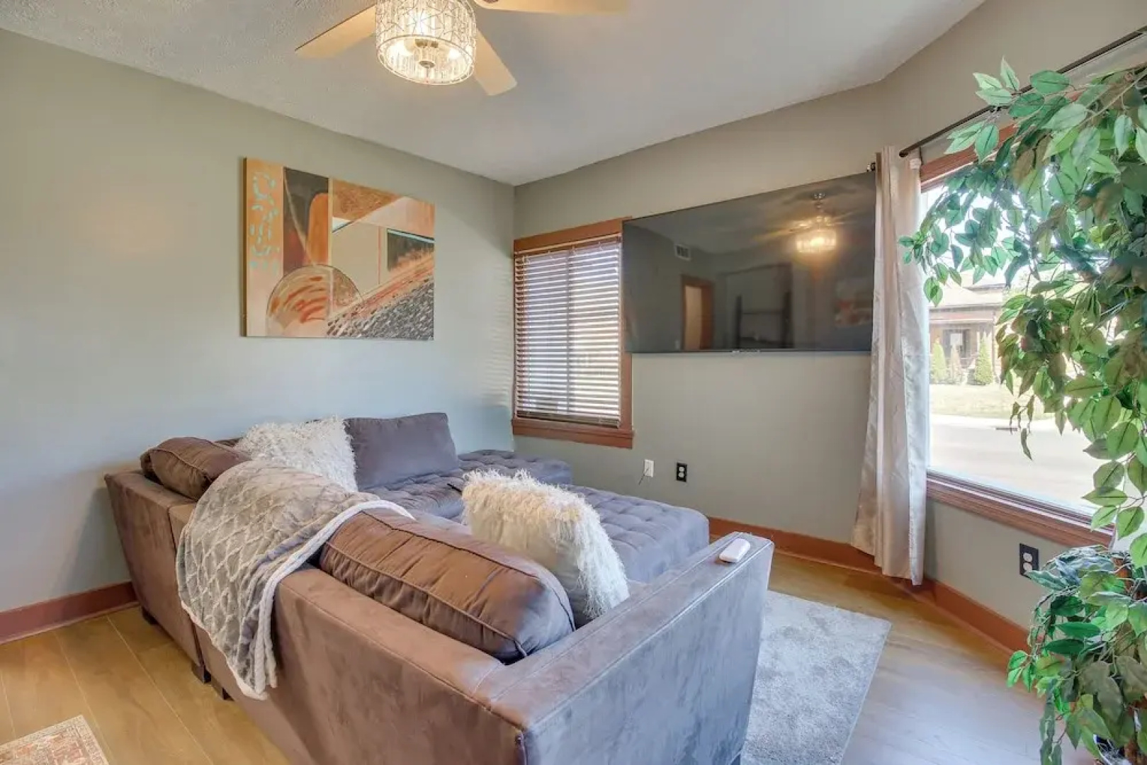 Pet-friendly Dayton Condo ~ 1 Mi to Downtown!