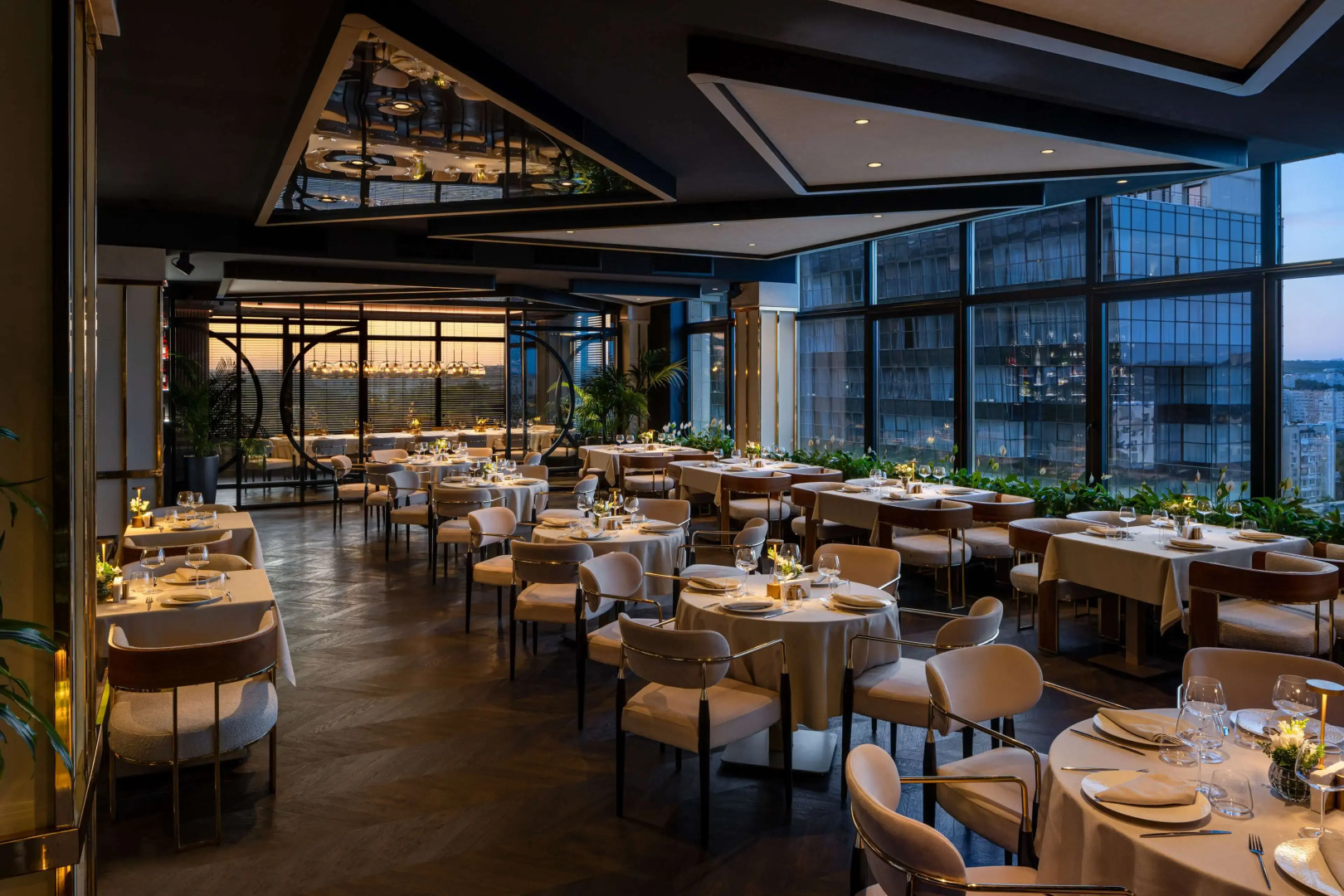 Отель Radisson Blu Leogrand