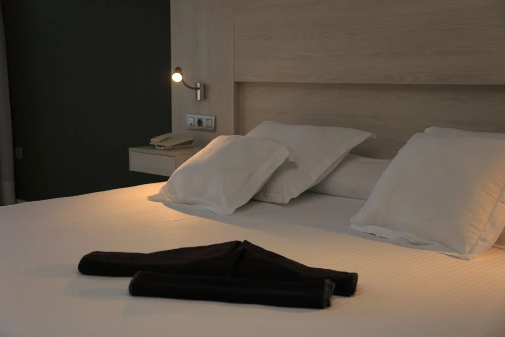 R2 Romantic Fantasia Dreams & Suites Hotel